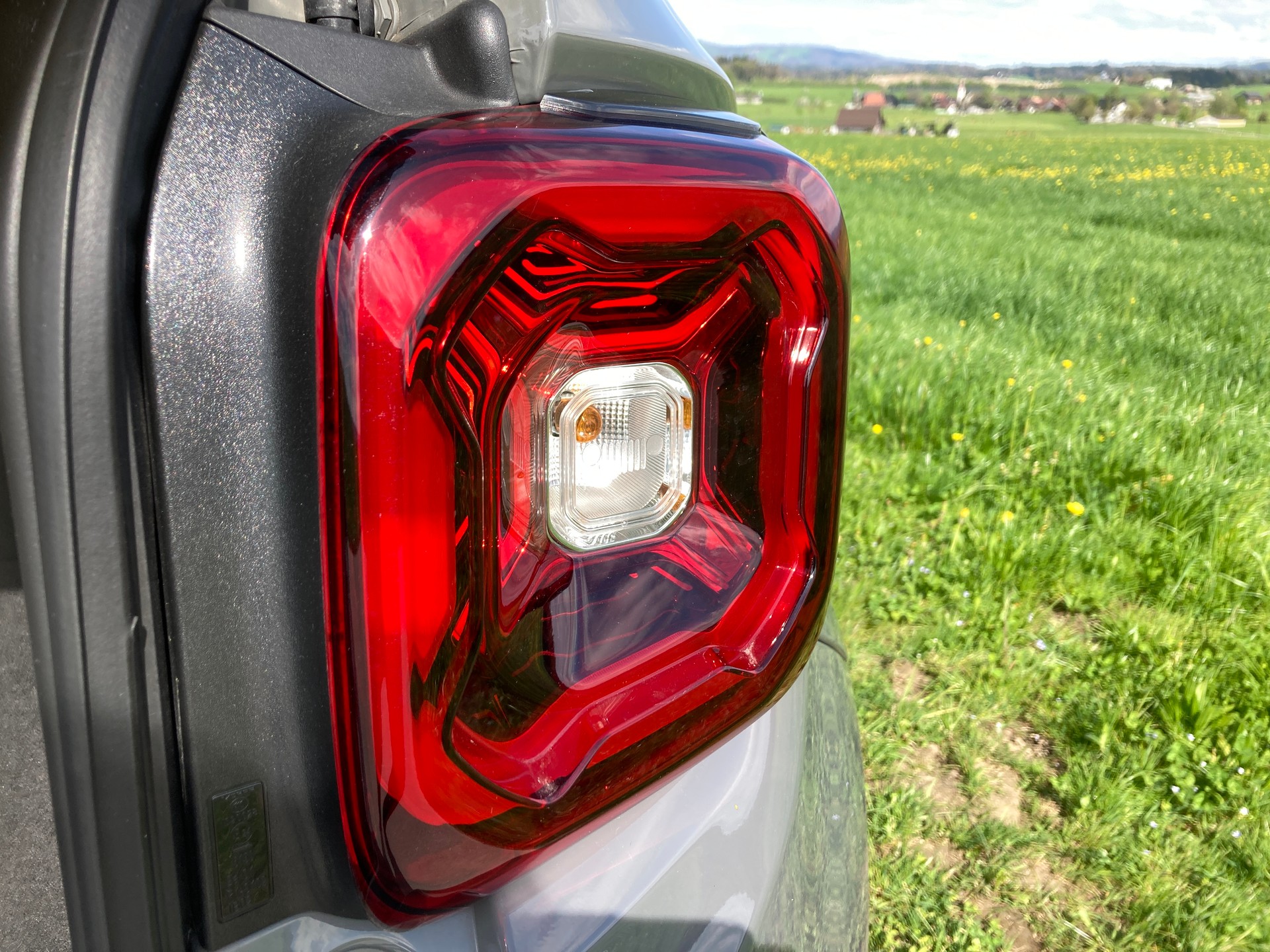 JEEP Renegade 1.3 T PHEV Trailhawk AWD mit Geländeuntersetzung-image-10