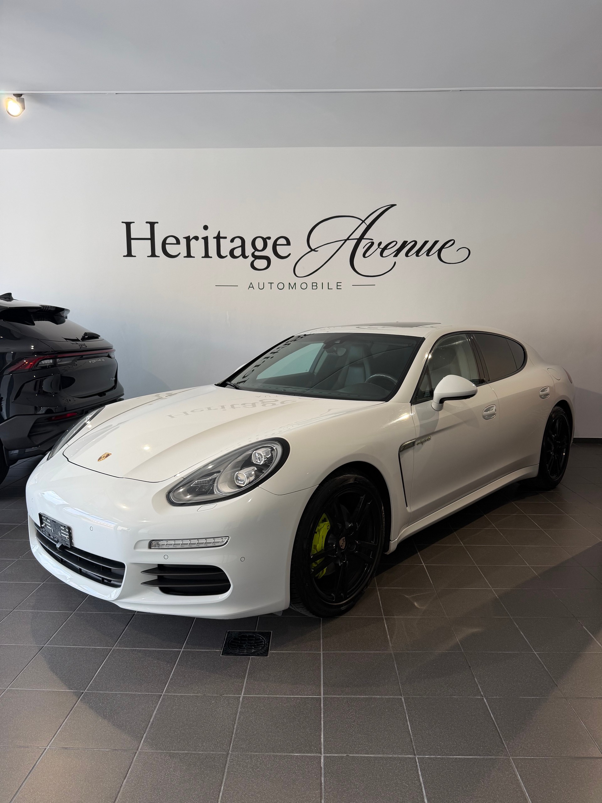 PORSCHE Panamera S E-Hybrid-image-0