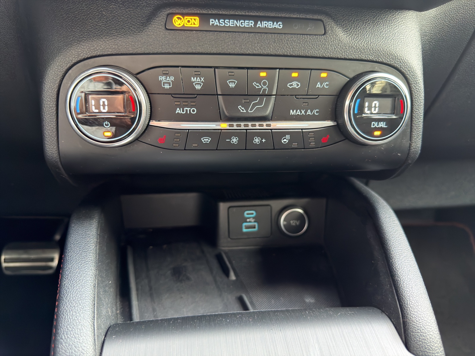 FORD Kuga 2.5 PHEV ST-Line 2WD-image-25
