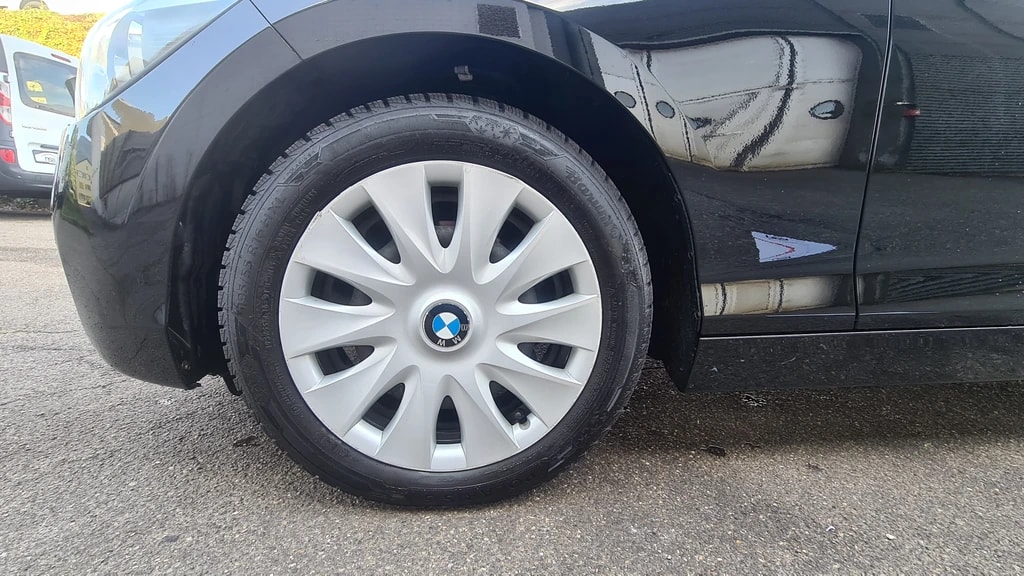 BMW 114i Business ** 102 PS ** Tempomat ** Klimaanlage ** Frisch Ab MFK & Service **-image-10