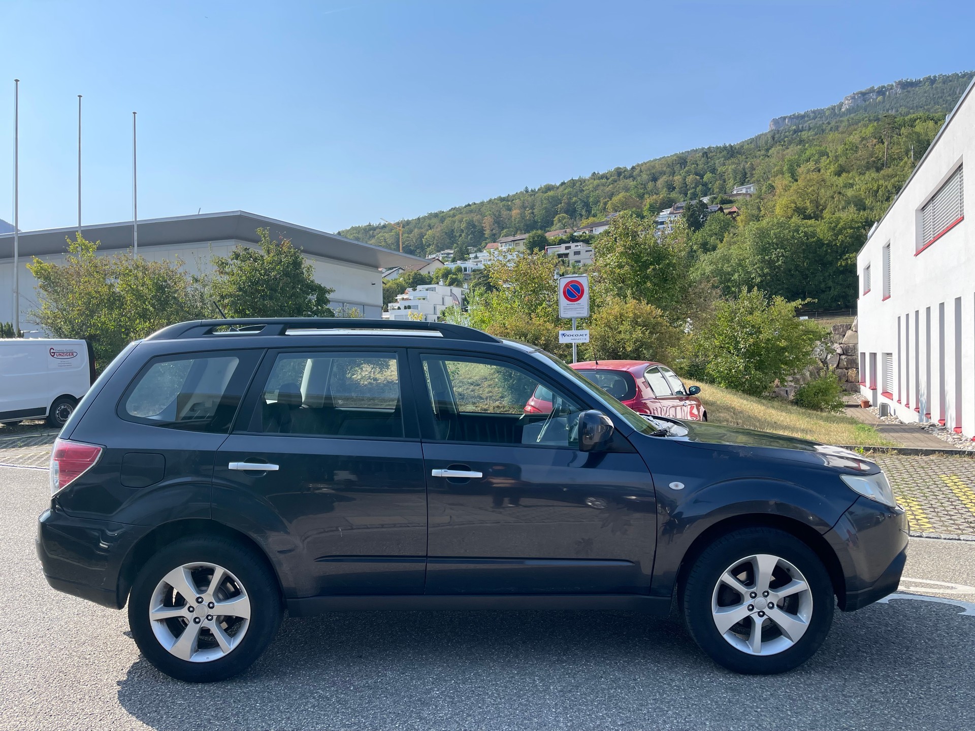 SUBARU Forester 2.0X Swiss Automatic-image-6