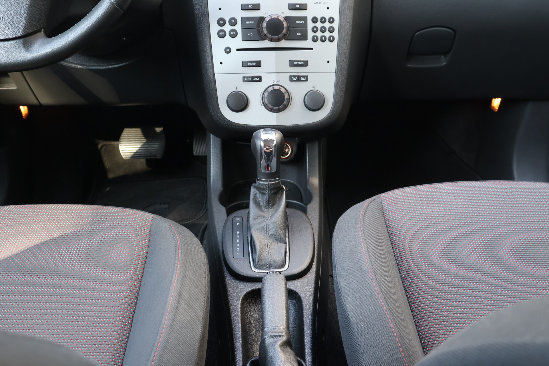 OPEL Corsa 1.4 TP Sport-image-13
