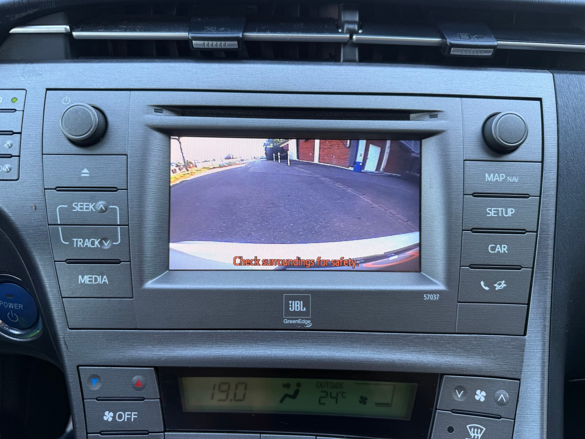 TOYOTA Prius 1.8 16V HSD Sol Premium-image-10