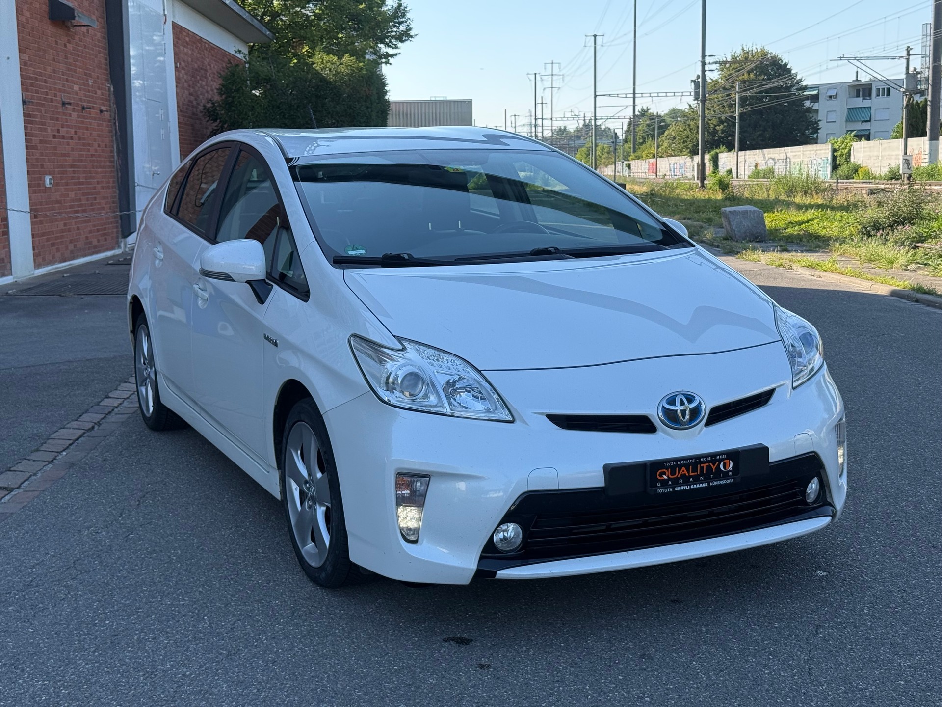 TOYOTA Prius 1.8 16V HSD Sol Premium-image-1