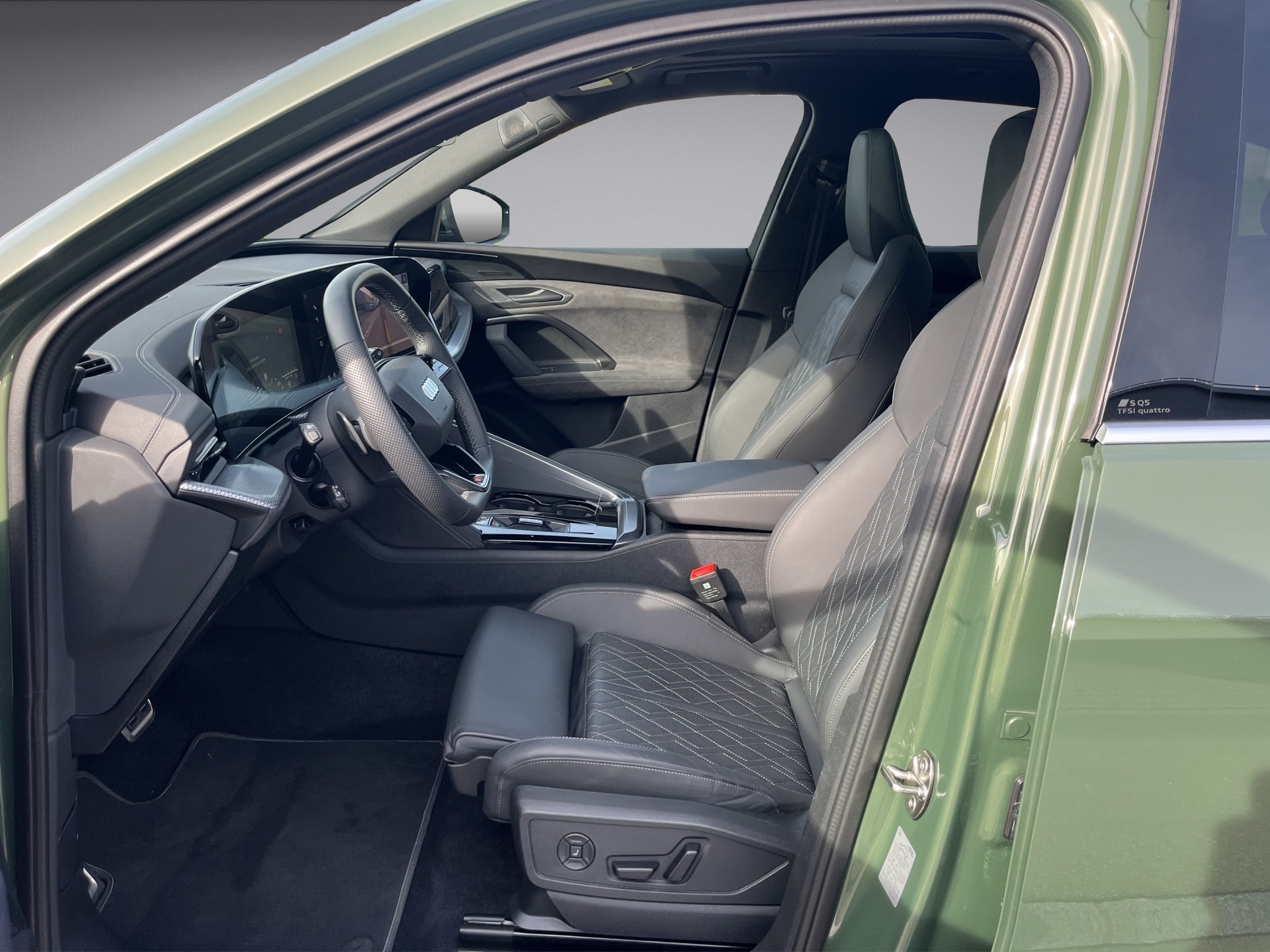 AUDI SQ5 TFSI quattro S-tronic*New Modell, S-Luftfederung, Head-up, Panodach, Head-up, Memory Massage*-image-8