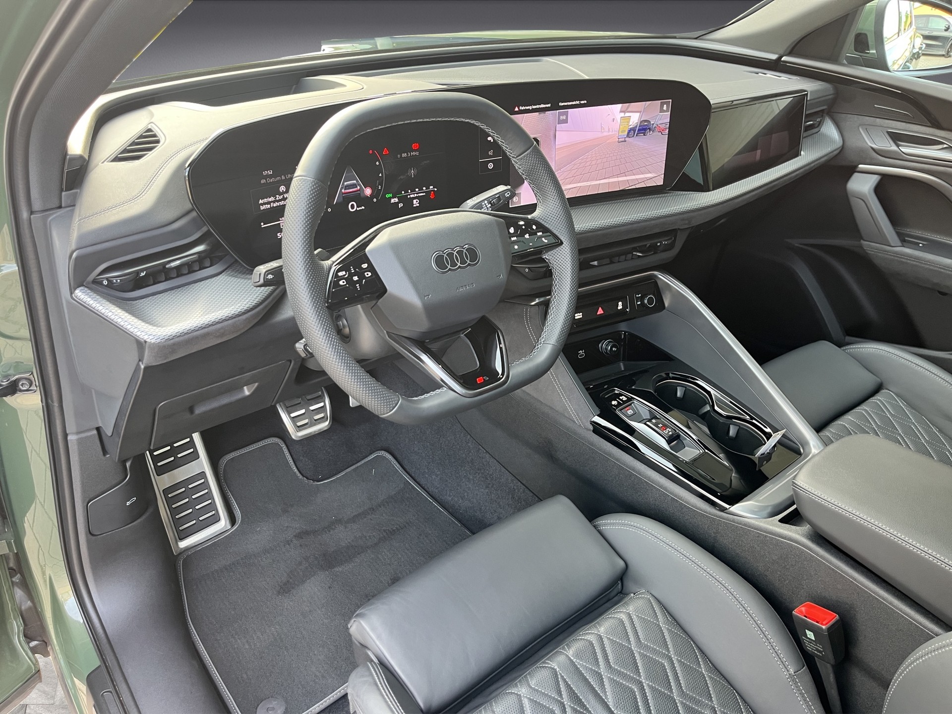 AUDI SQ5 TFSI quattro S-tronic*New Modell, S-Luftfederung, Head-up, Panodach, Head-up, Memory Massage*-image-17