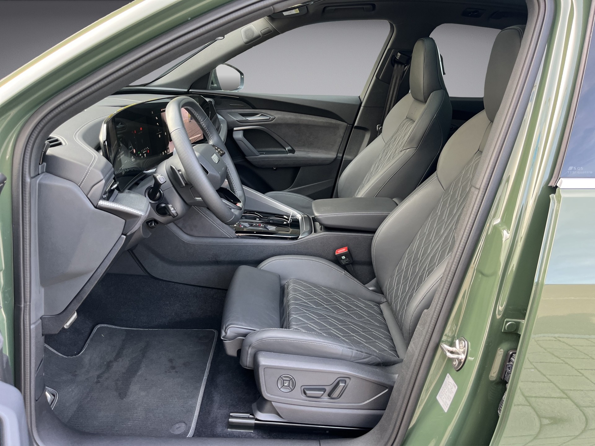 AUDI SQ5 TFSI quattro S-tronic*New Modell, S-Luftfederung, Head-up, Panodach, Head-up, Memory Massage*-image-16