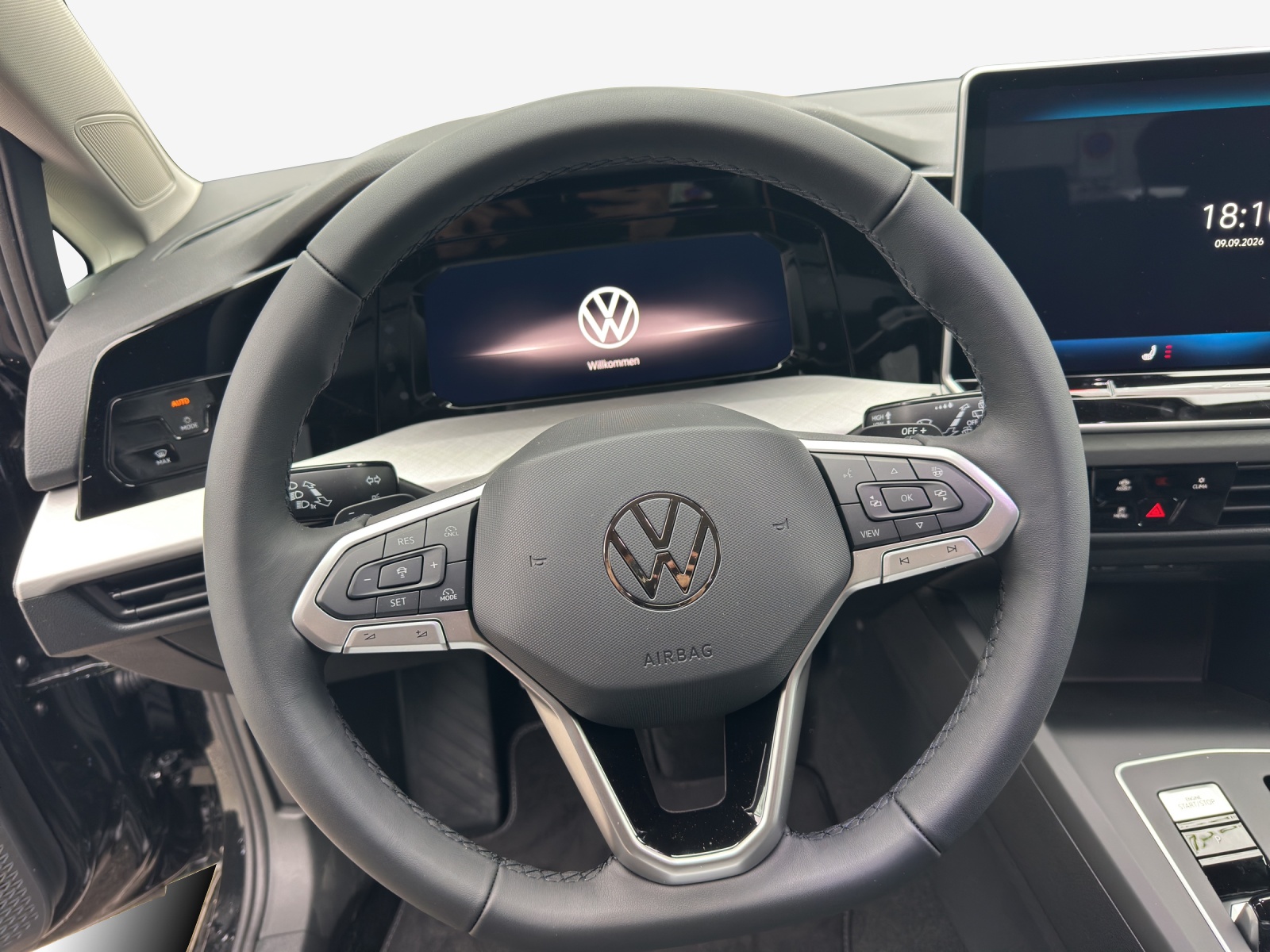 VW Golf 1.5 e TSI mHEV Value DSG-image-9