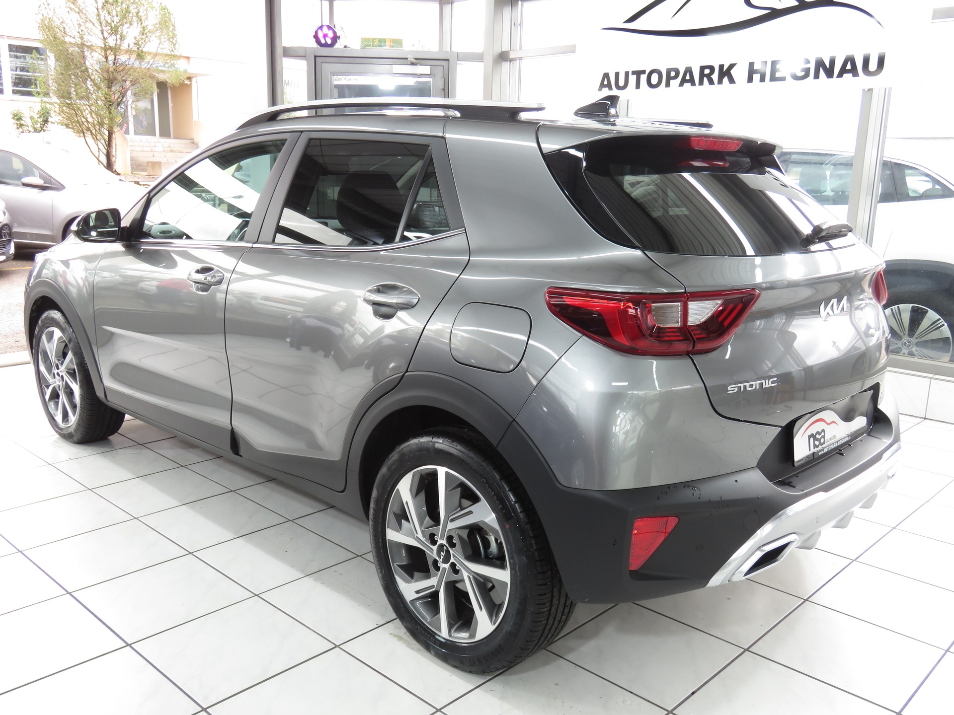KIA Stonic 1.0 T-GDI MHEV GT-Line DCT (Automat)-image-5