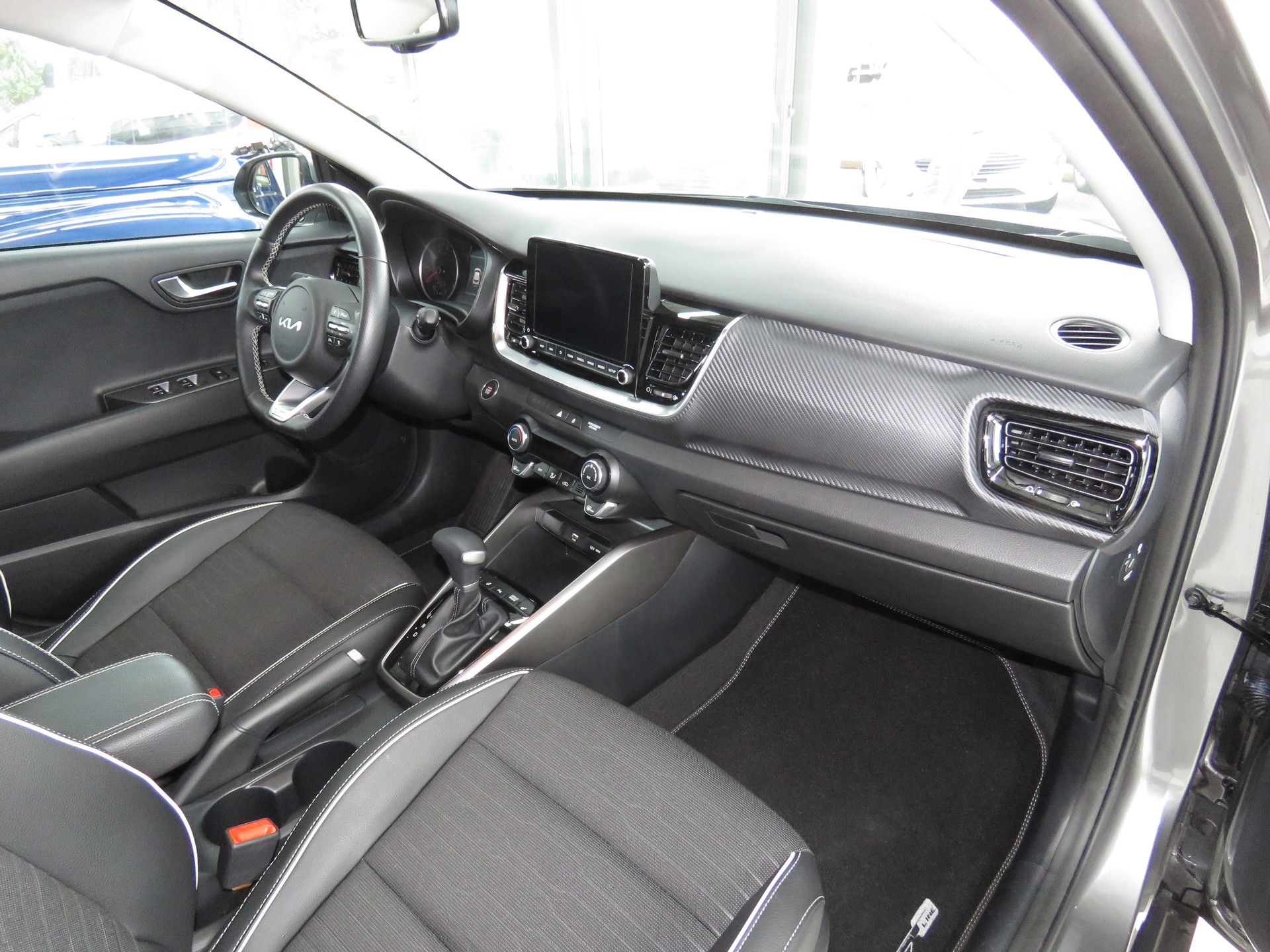 KIA Stonic 1.0 T-GDI MHEV GT-Line DCT (Automat)-image-11