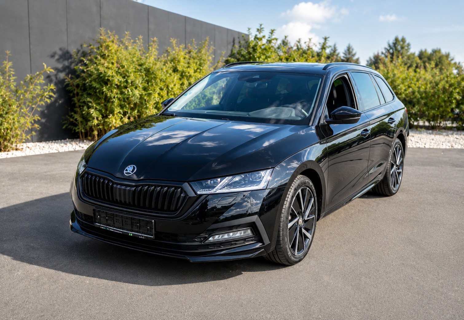 SKODA Octavia Combi 2.0 TSI SportLine DSG 4x4 190PS °Panorama-Glasdach °Standheizung °CH-Fahrzeug