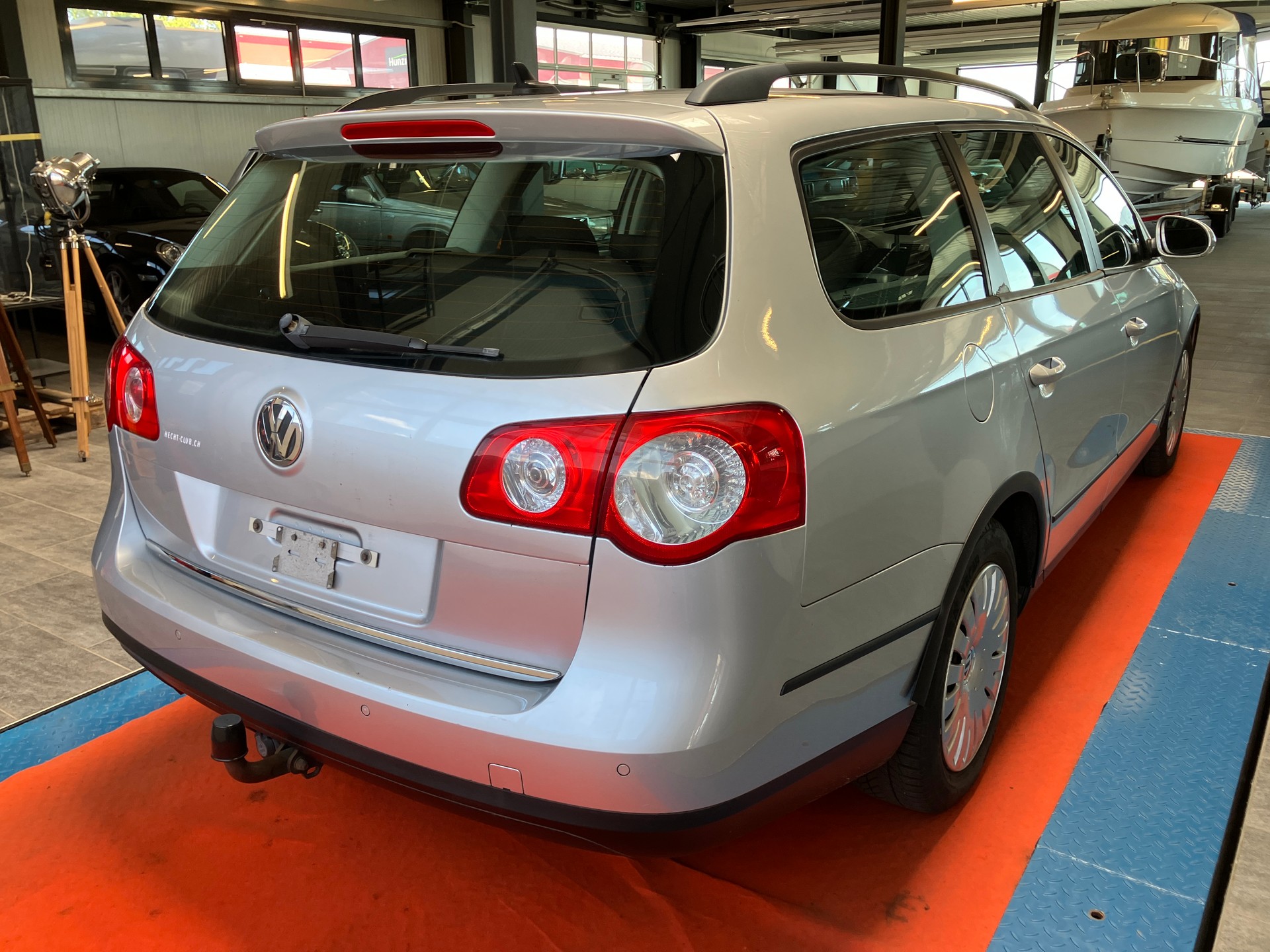 VW Passat Variant 2.0 TDI Trendline DSG-showroom-element-2