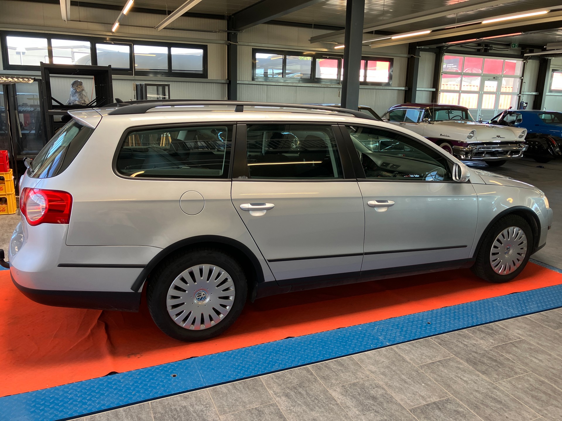 VW Passat Variant 2.0 TDI Trendline DSG-showroom-element-1