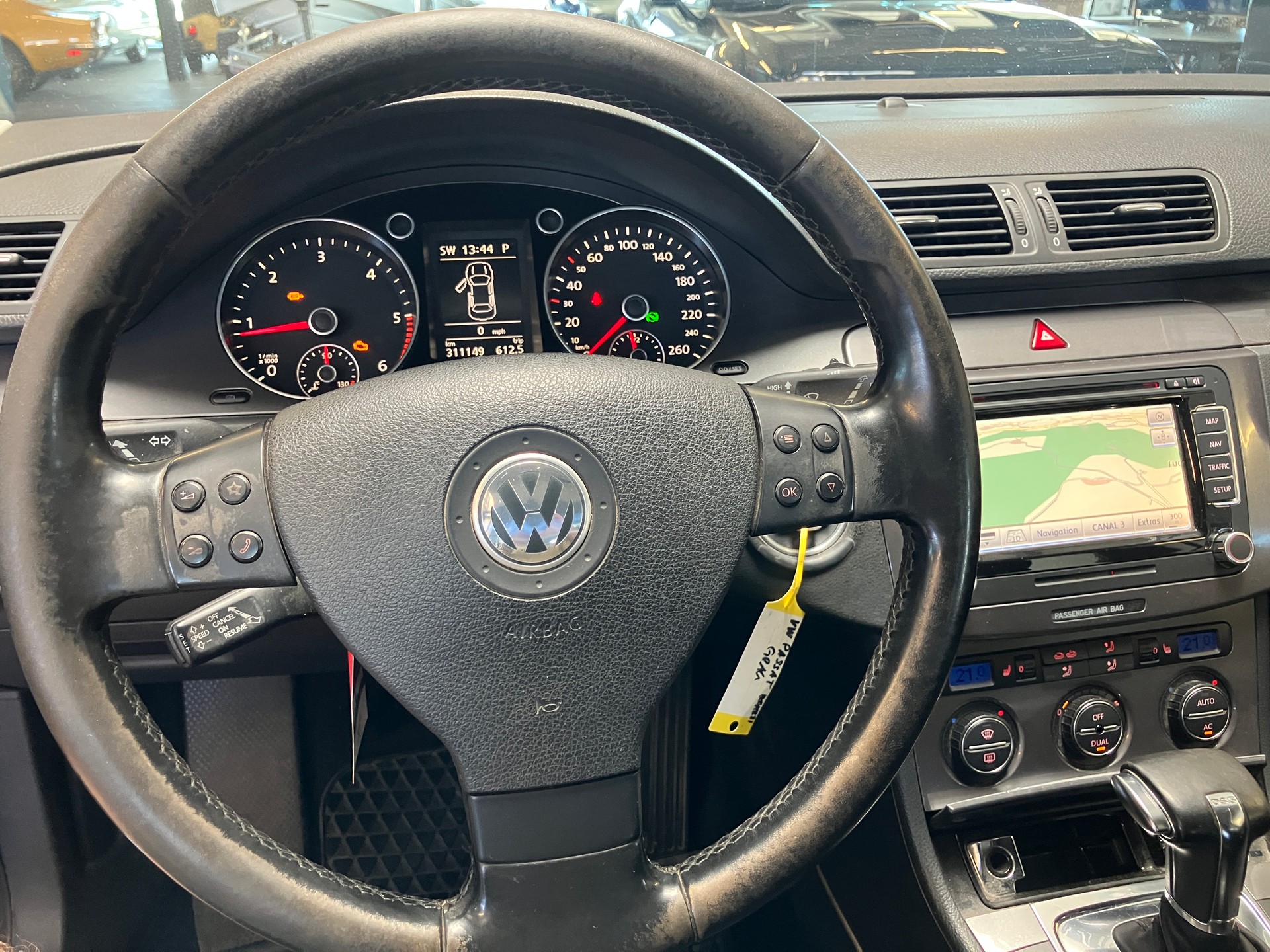 VW Passat Variant 2.0 TDI Trendline DSG-image-17