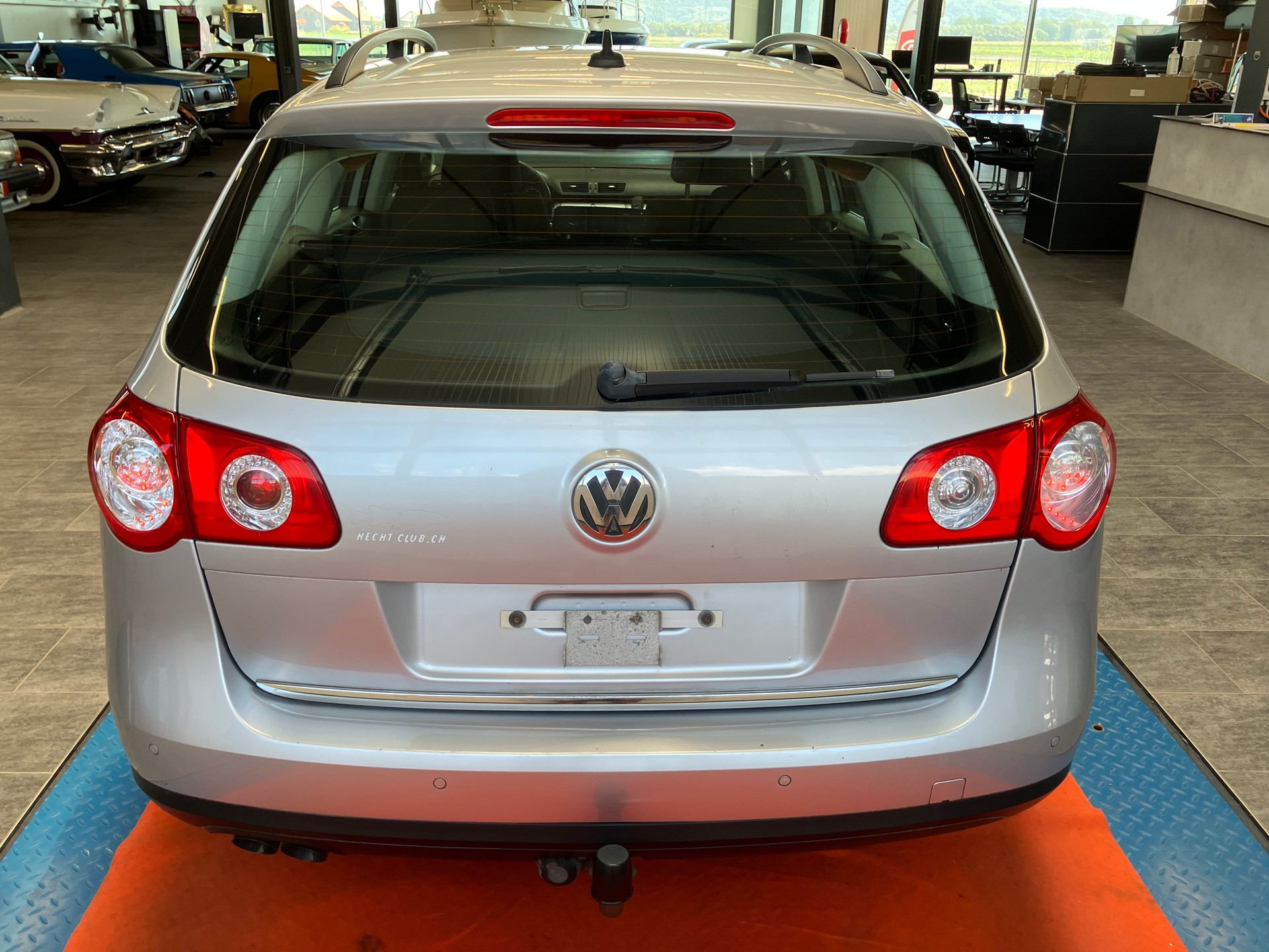 VW Passat Variant 2.0 TDI Trendline DSG-showroom-element-3