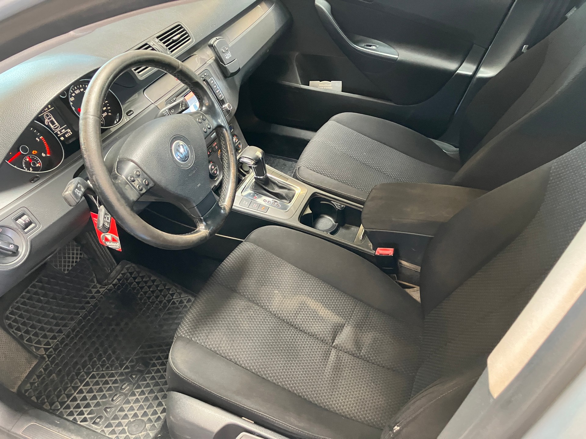 VW Passat Variant 2.0 TDI Trendline DSG-image-19