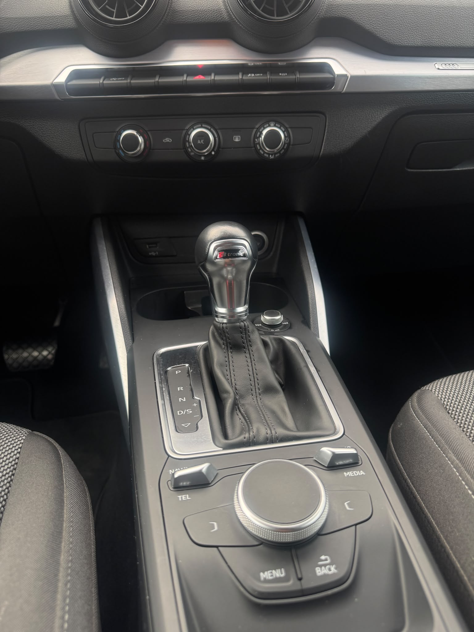 AUDI Q2 1.4 TFSI sport S-tronic-image-10