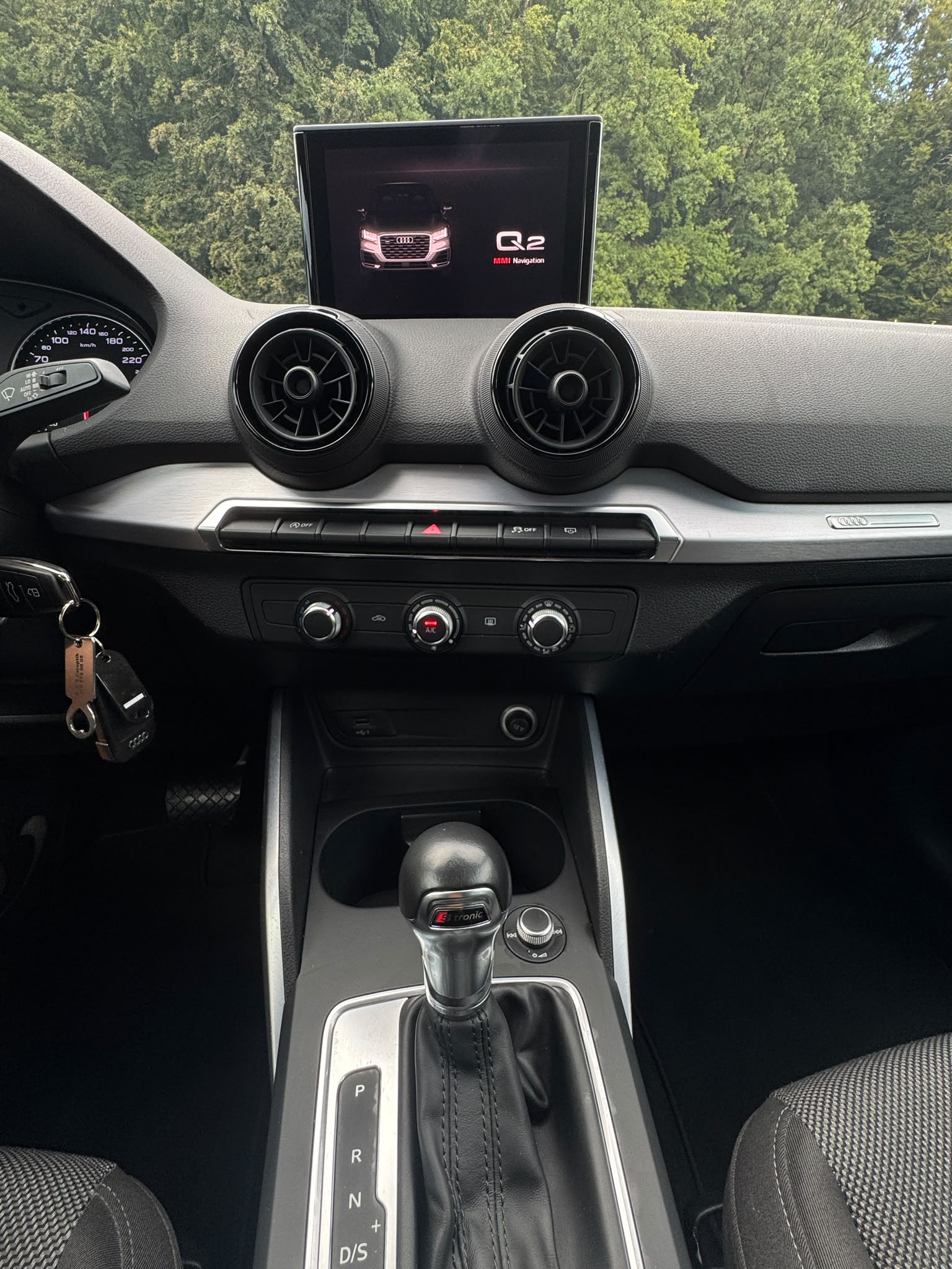 AUDI Q2 1.4 TFSI sport S-tronic-image-11