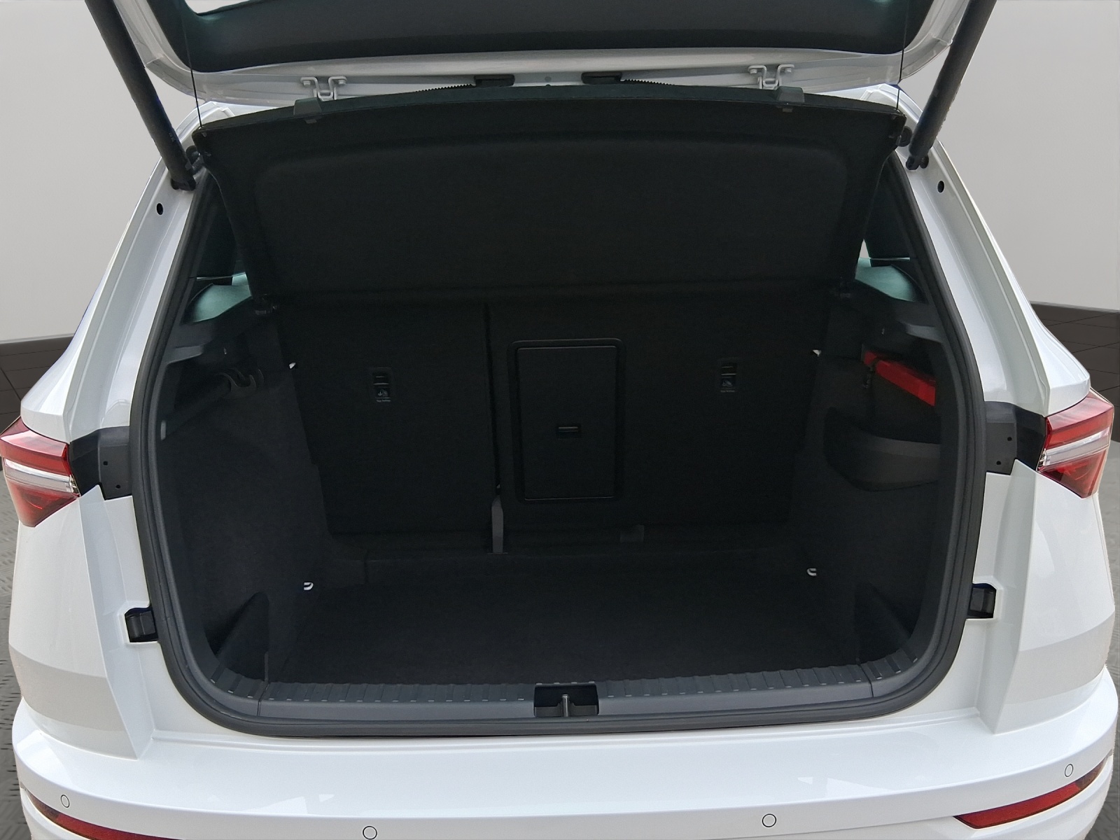 SKODA Karoq 1.5 TSI SportLine DSG-image-18