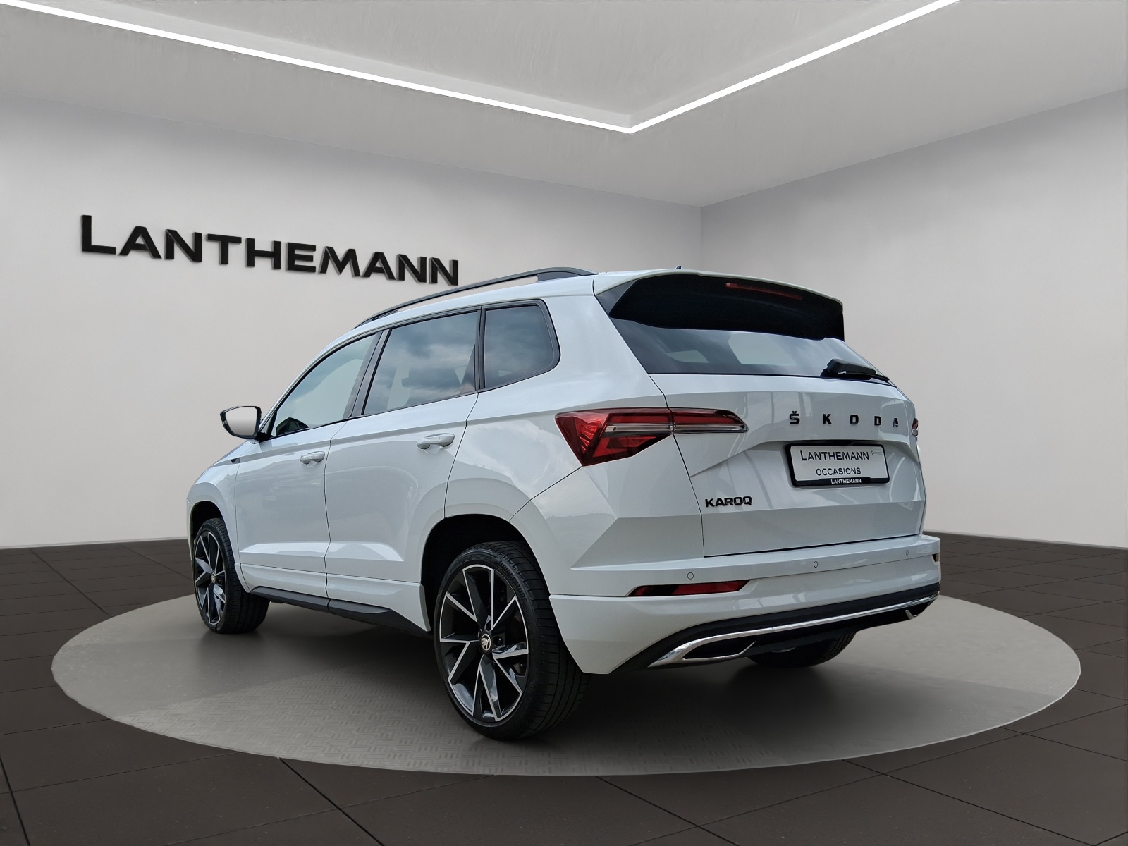 SKODA Karoq 1.5 TSI SportLine DSG-showroom-element-2