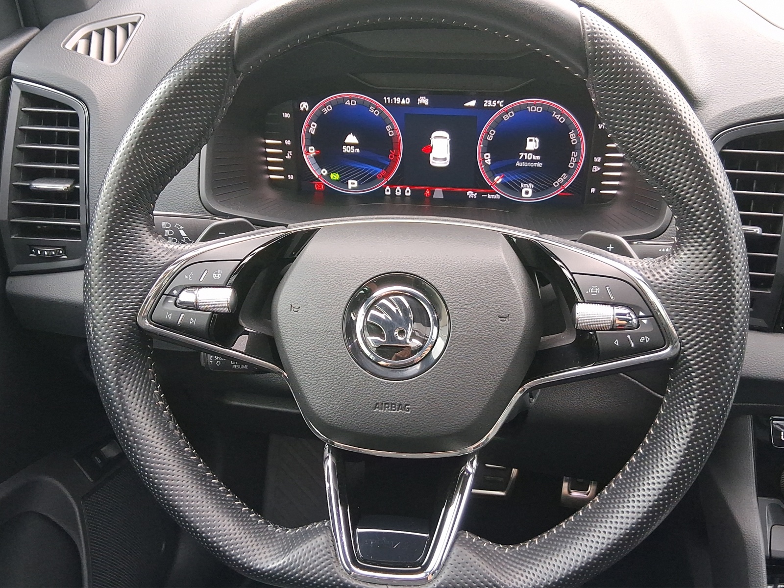 SKODA Karoq 1.5 TSI SportLine DSG-image-10