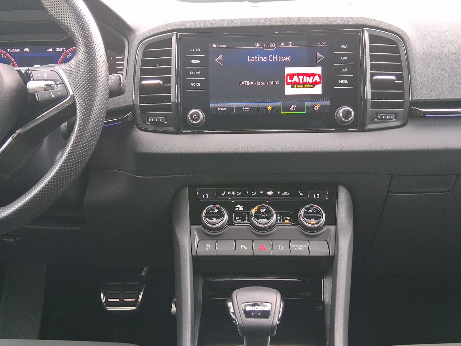 SKODA Karoq 1.5 TSI SportLine DSG-image-11