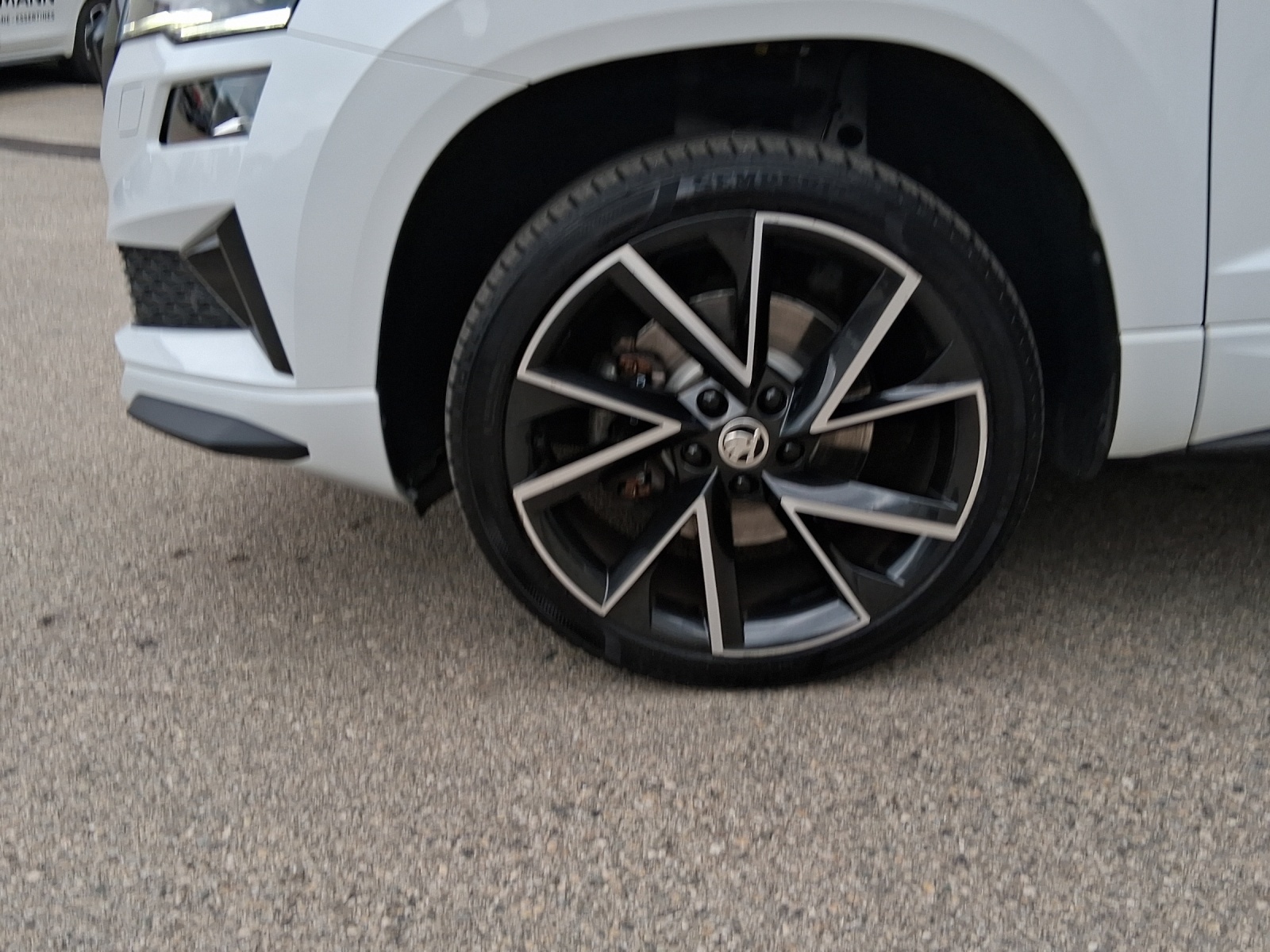 SKODA Karoq 1.5 TSI SportLine DSG-image-7