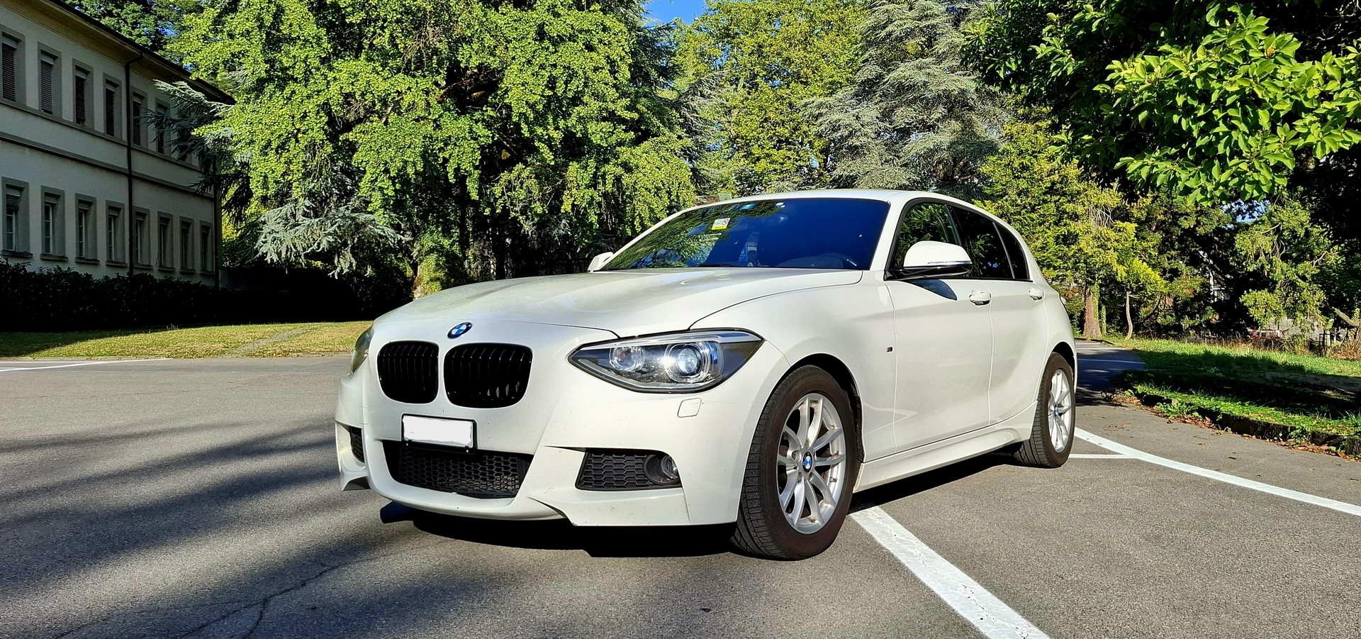 BMW 116d Sport Line-image-0