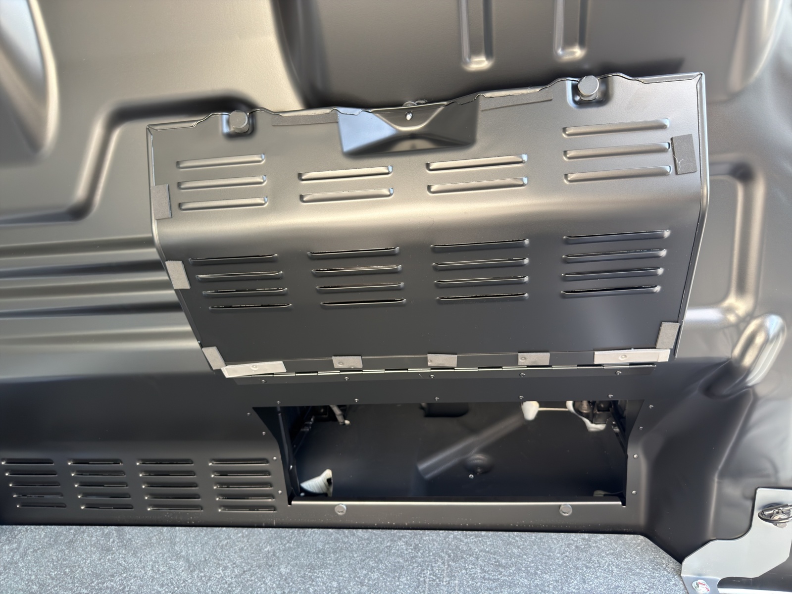VW Transporter 2.5 TSI e-Hybrid-image-13
