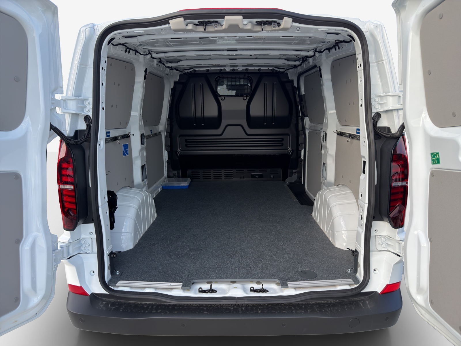 VW Transporter 2.5 TSI e-Hybrid-image-12