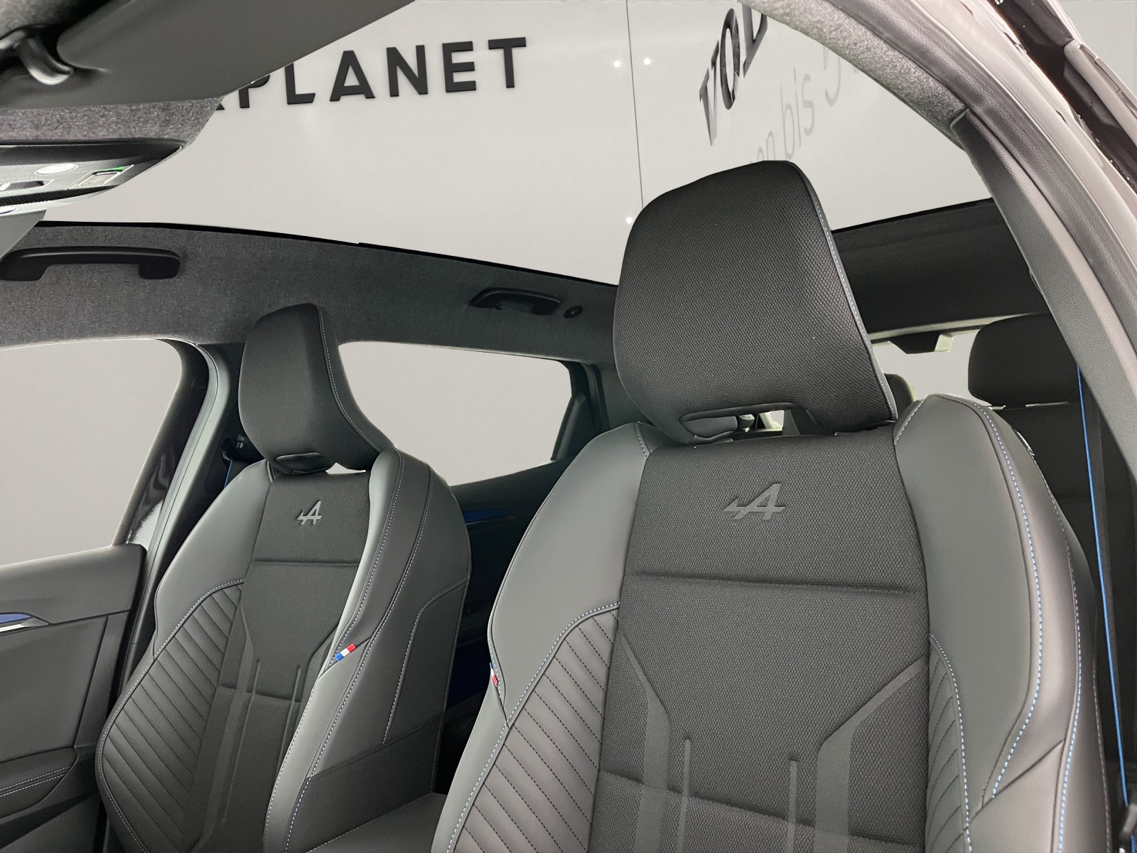 RENAULT Scénic E-Tech esprit Alpine-image-14