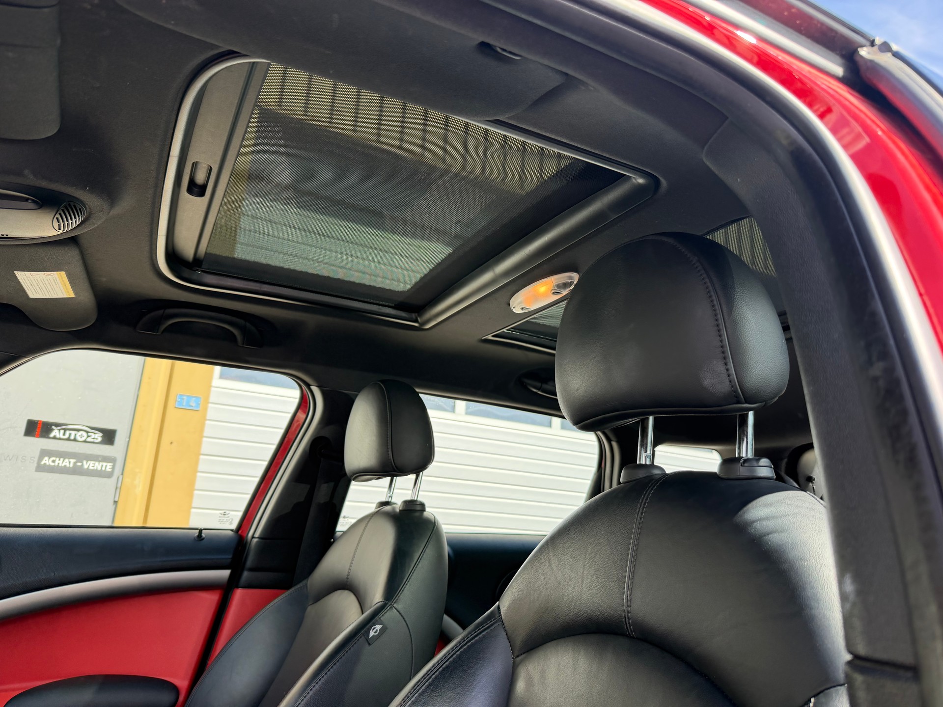 MINI Countryman Cooper FWD-image-4