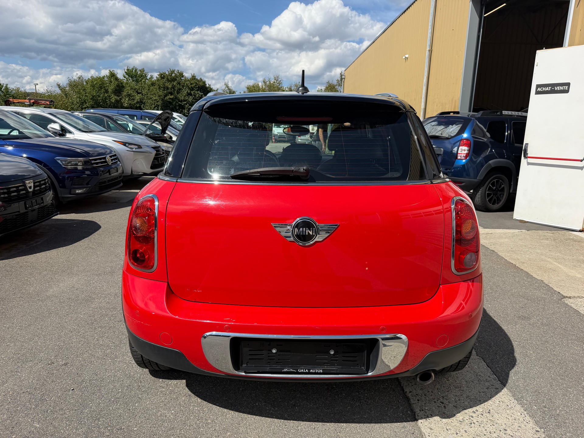 MINI Countryman Cooper FWD-image-9
