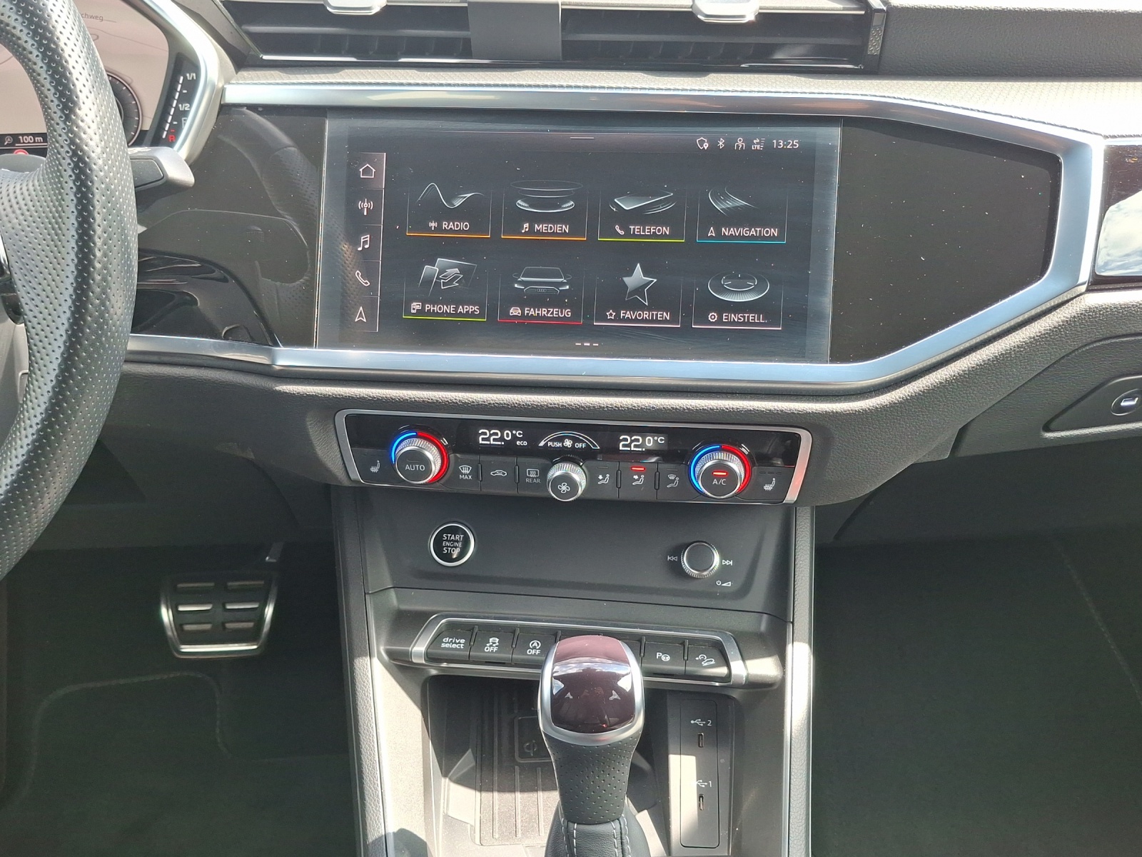 AUDI Q3 Sportback 40 TFSI S line quattro S-tronic-image-10