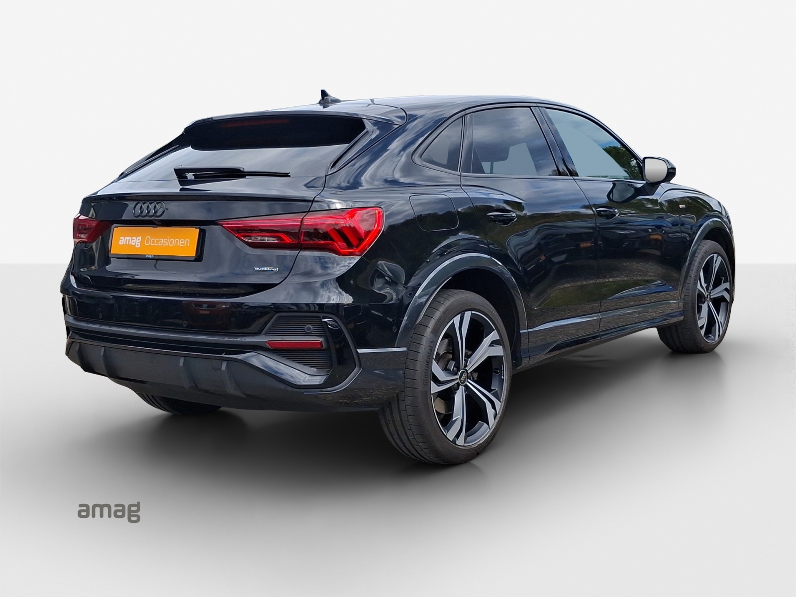 AUDI Q3 Sportback 40 TFSI S line quattro S-tronic-image-4
