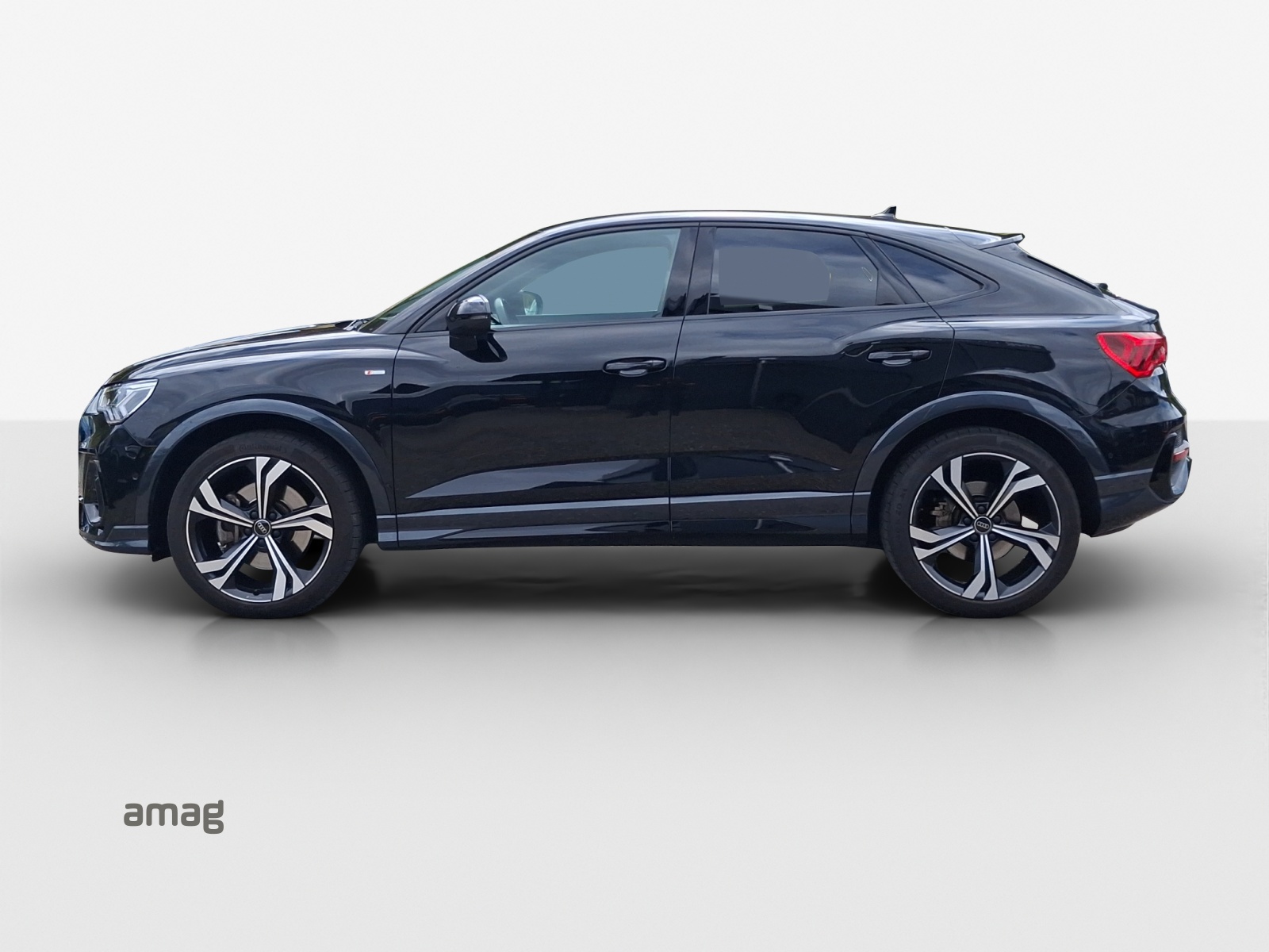 AUDI Q3 Sportback 40 TFSI S line quattro S-tronic-image-1