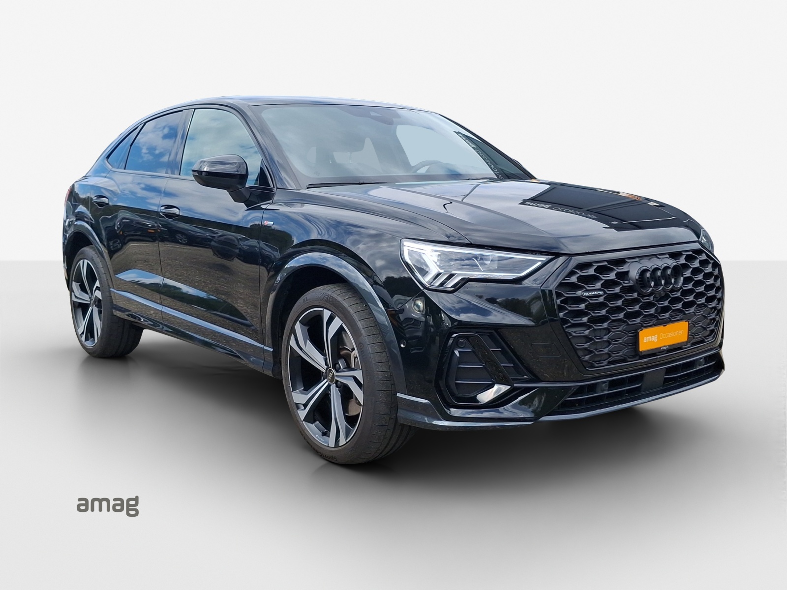 AUDI Q3 Sportback 40 TFSI S line quattro S-tronic-image-5