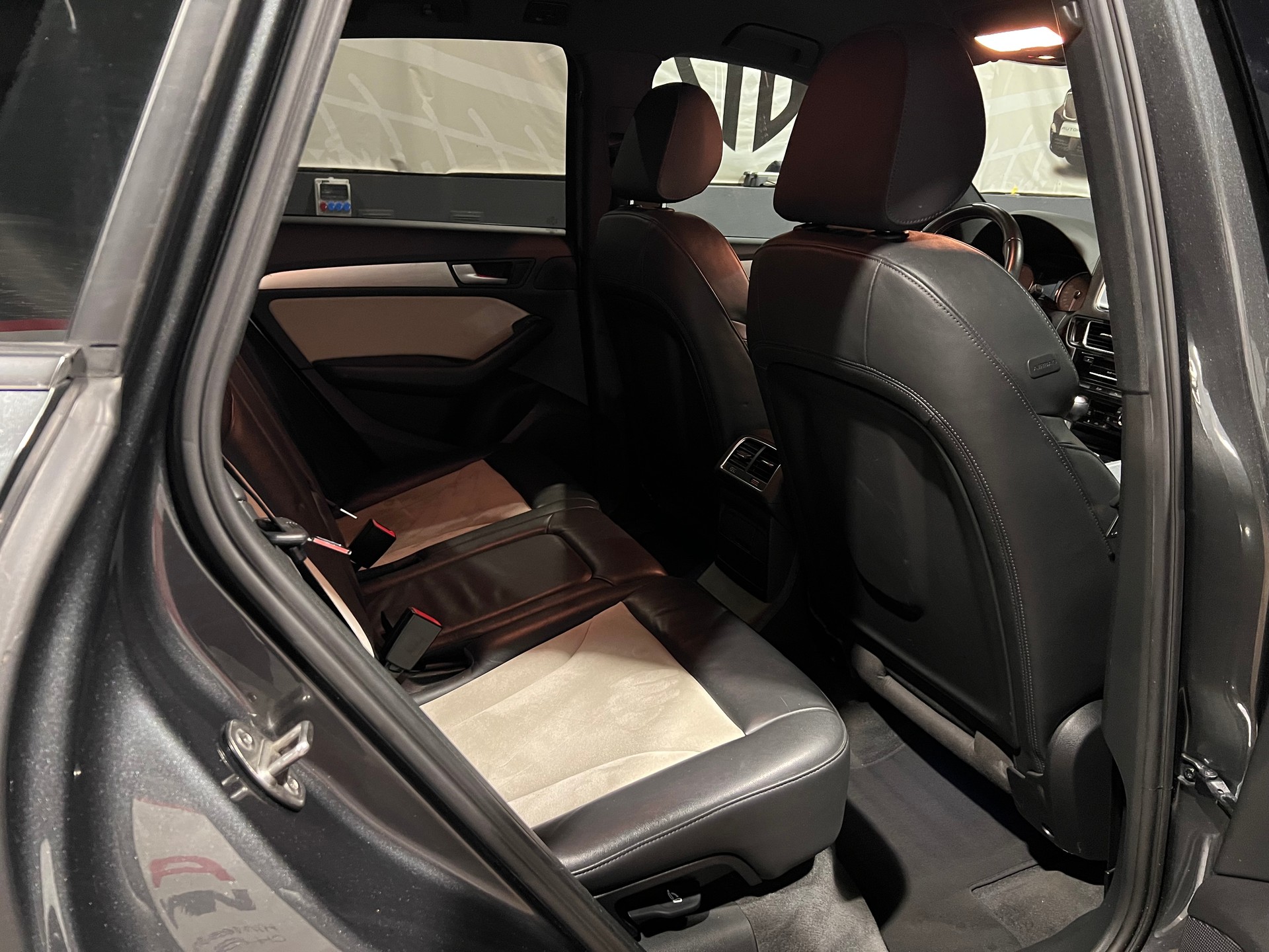 AUDI SQ5 3.0 TDI quattro tiptronic-image-14