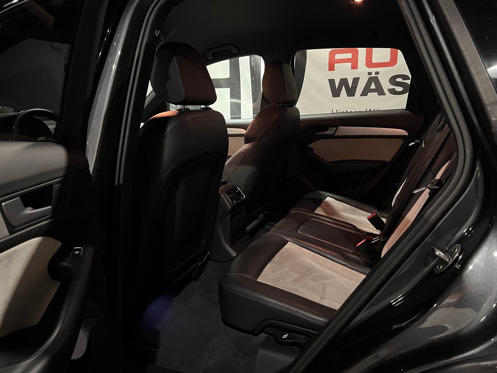 AUDI SQ5 3.0 TDI quattro tiptronic-image-13