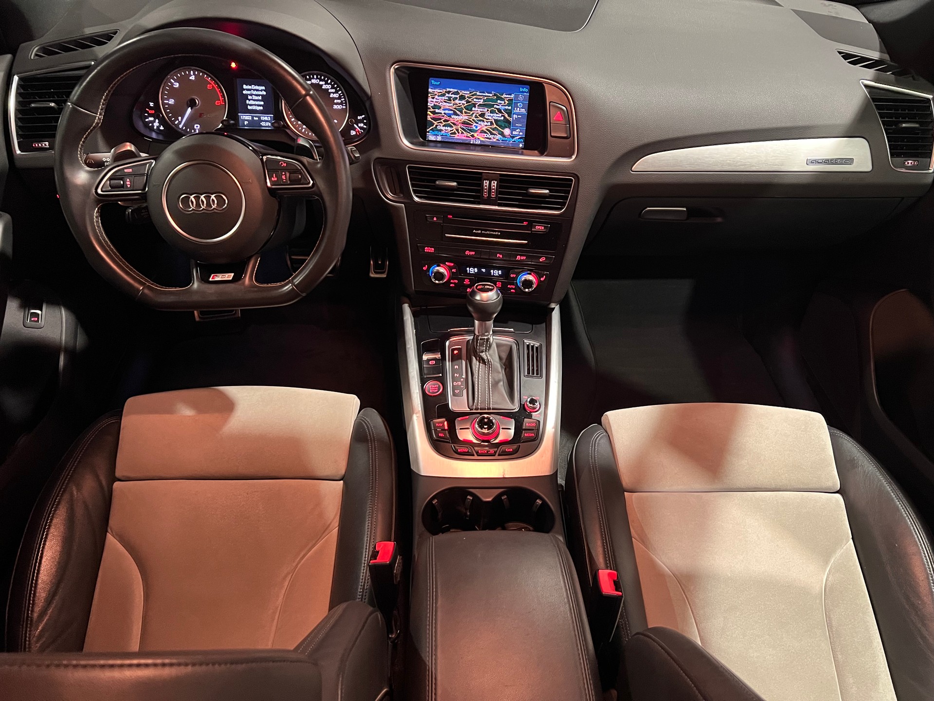 AUDI SQ5 3.0 TDI quattro tiptronic-image-8