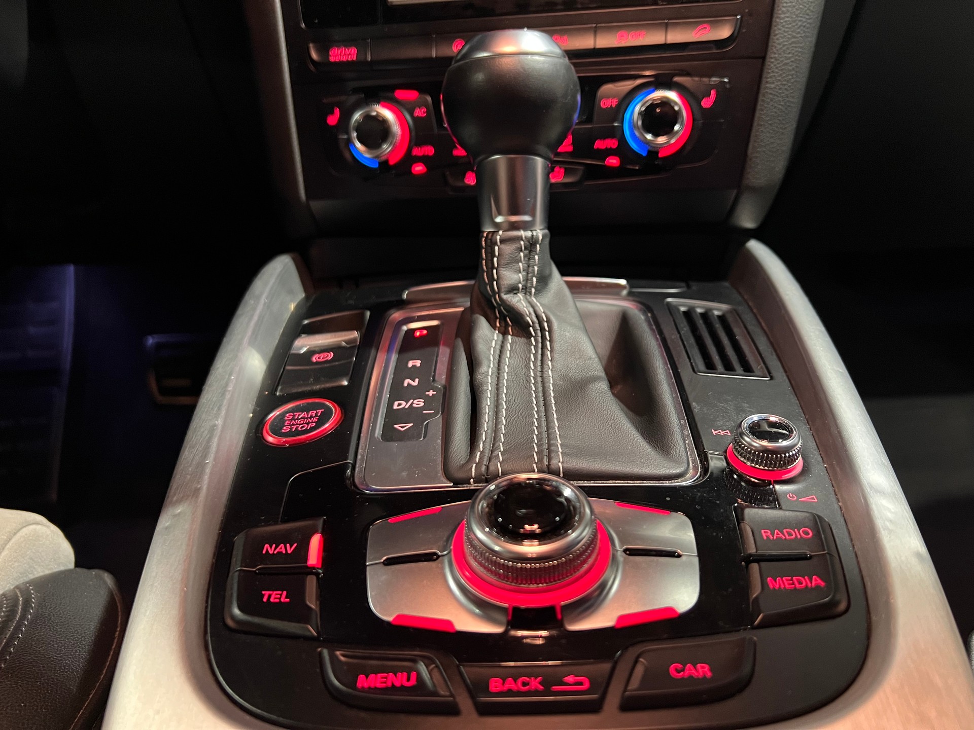 AUDI SQ5 3.0 TDI quattro tiptronic-image-16