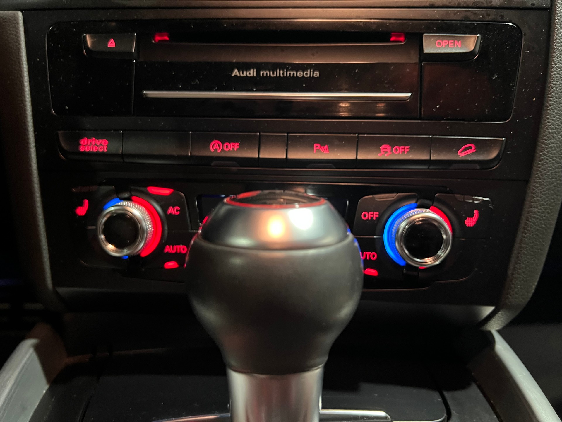 AUDI SQ5 3.0 TDI quattro tiptronic-image-17