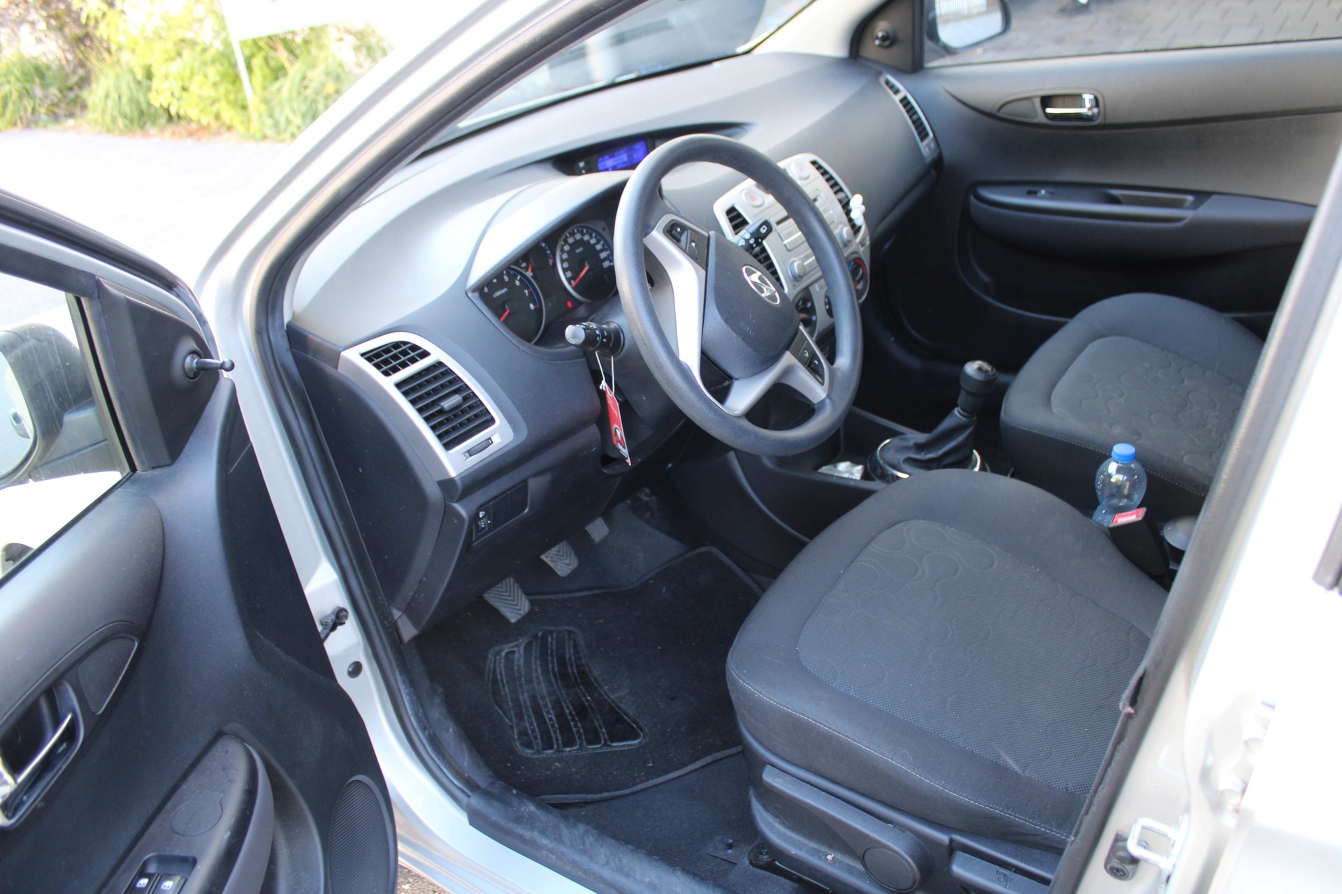 HYUNDAI i20 1.2 Comfort-image-5
