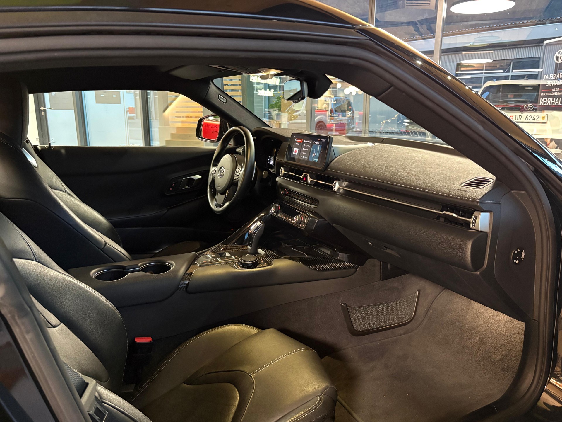 TOYOTA Supra GR 3.0i Turbo Premium-image-17