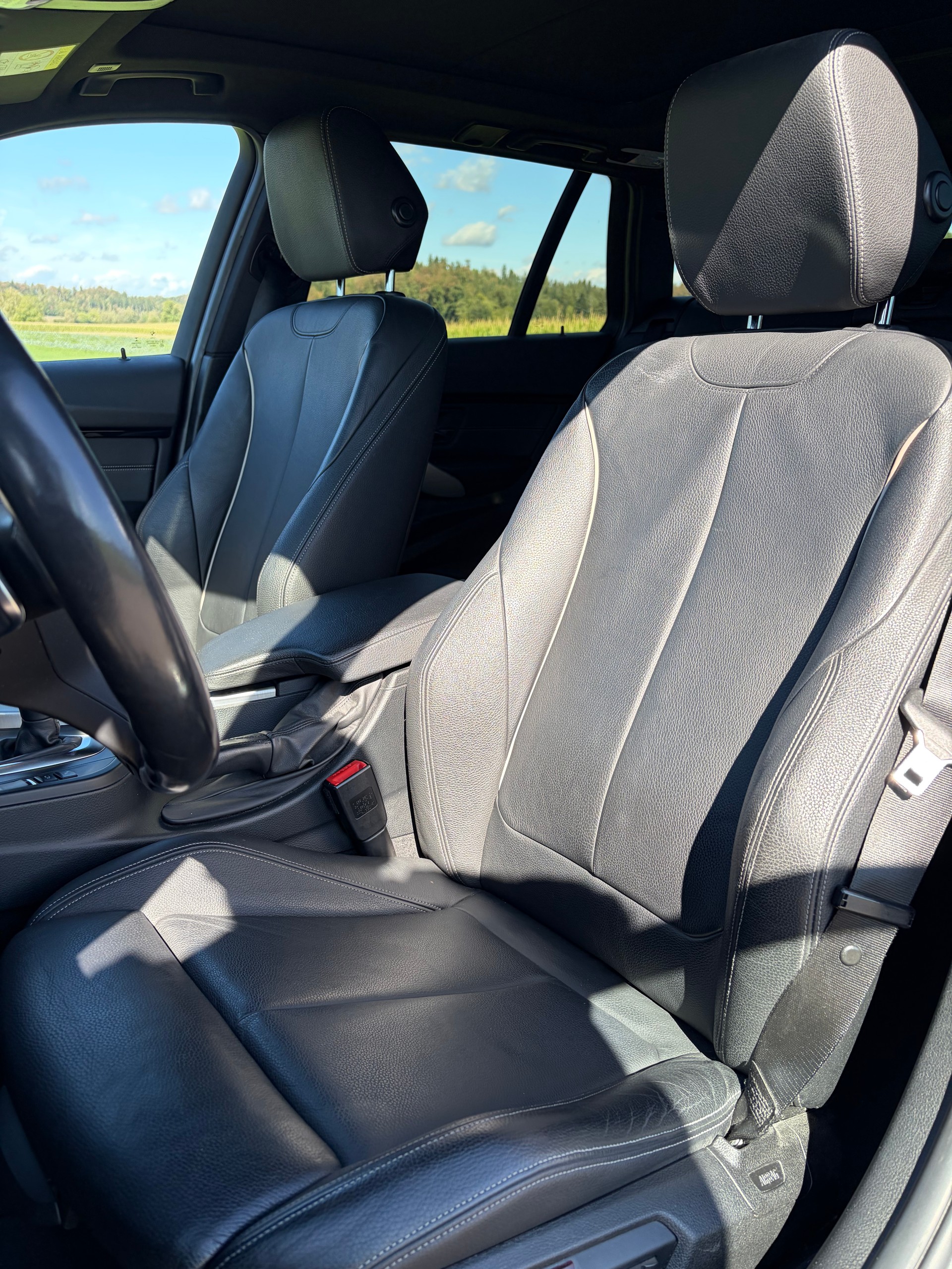 BMW 330d xDrive-image-3