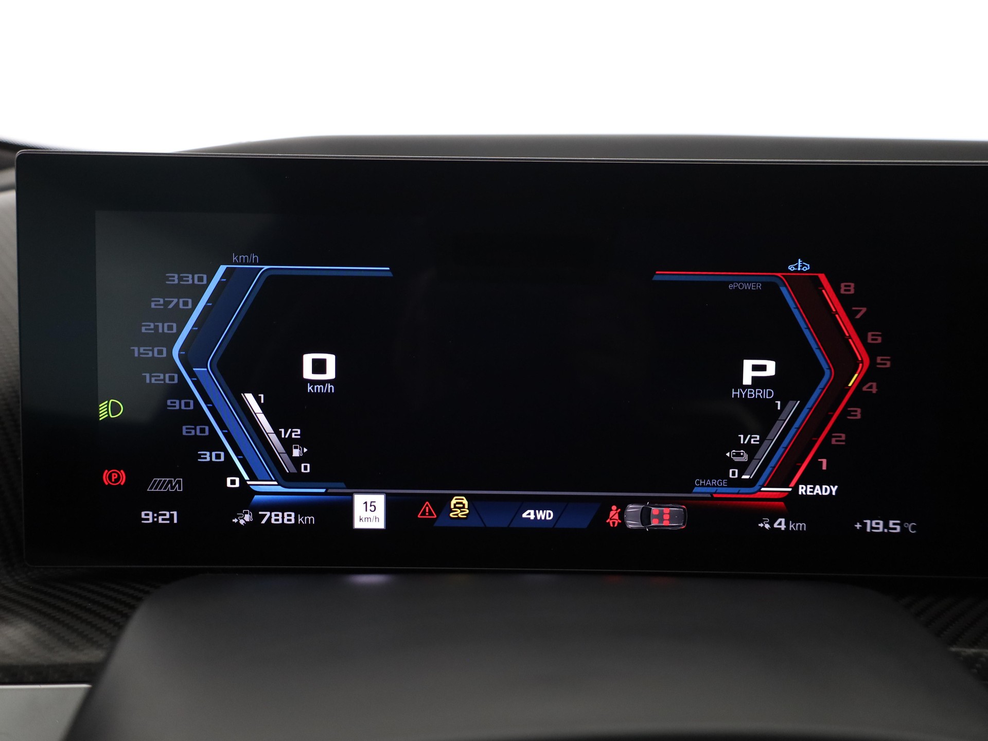 BMW XM 50e Plug-in Hybrid-image-22