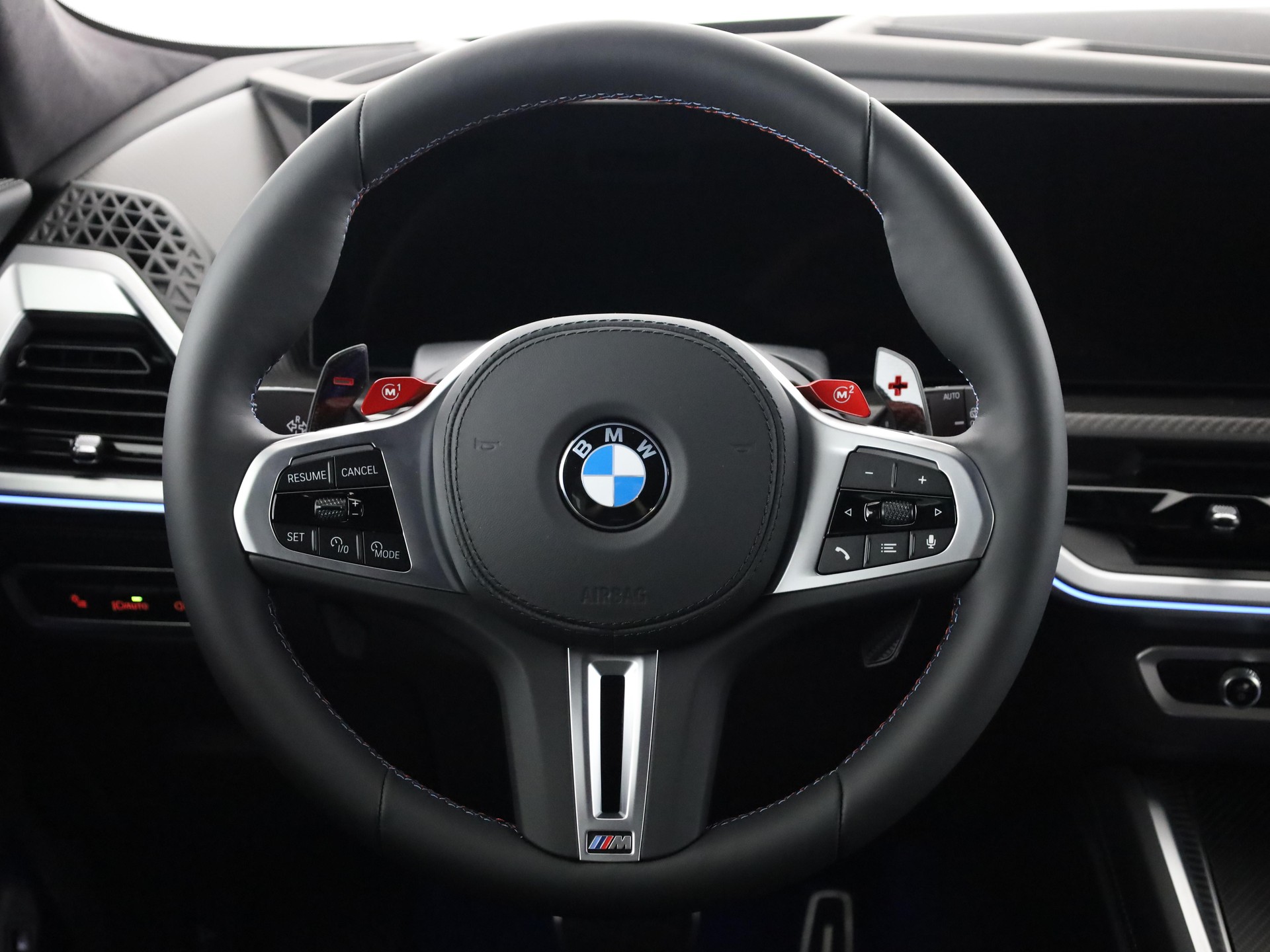 BMW XM 50e Plug-in Hybrid-image-21