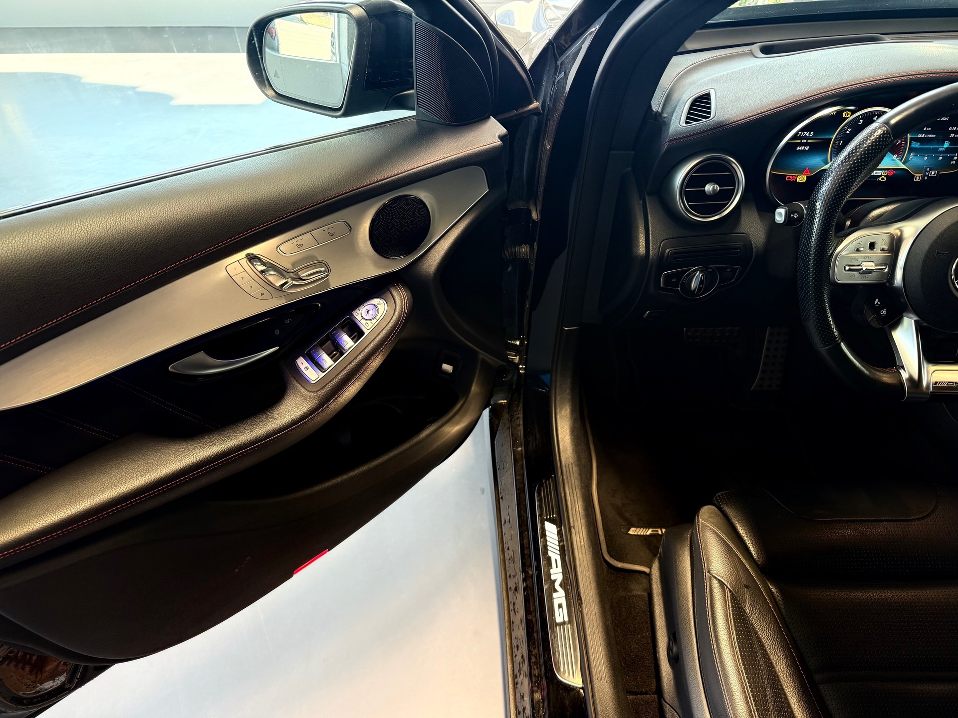 MERCEDES-BENZ GLC Coupé 43 AMG 4Matic 9G-Tronic-image-7