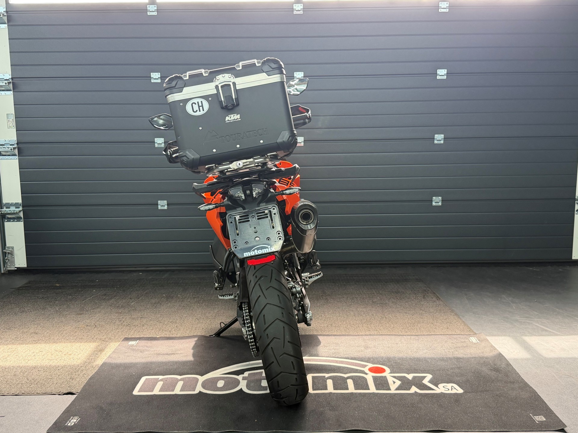 KTM 890 Adventure-showroom-element-3