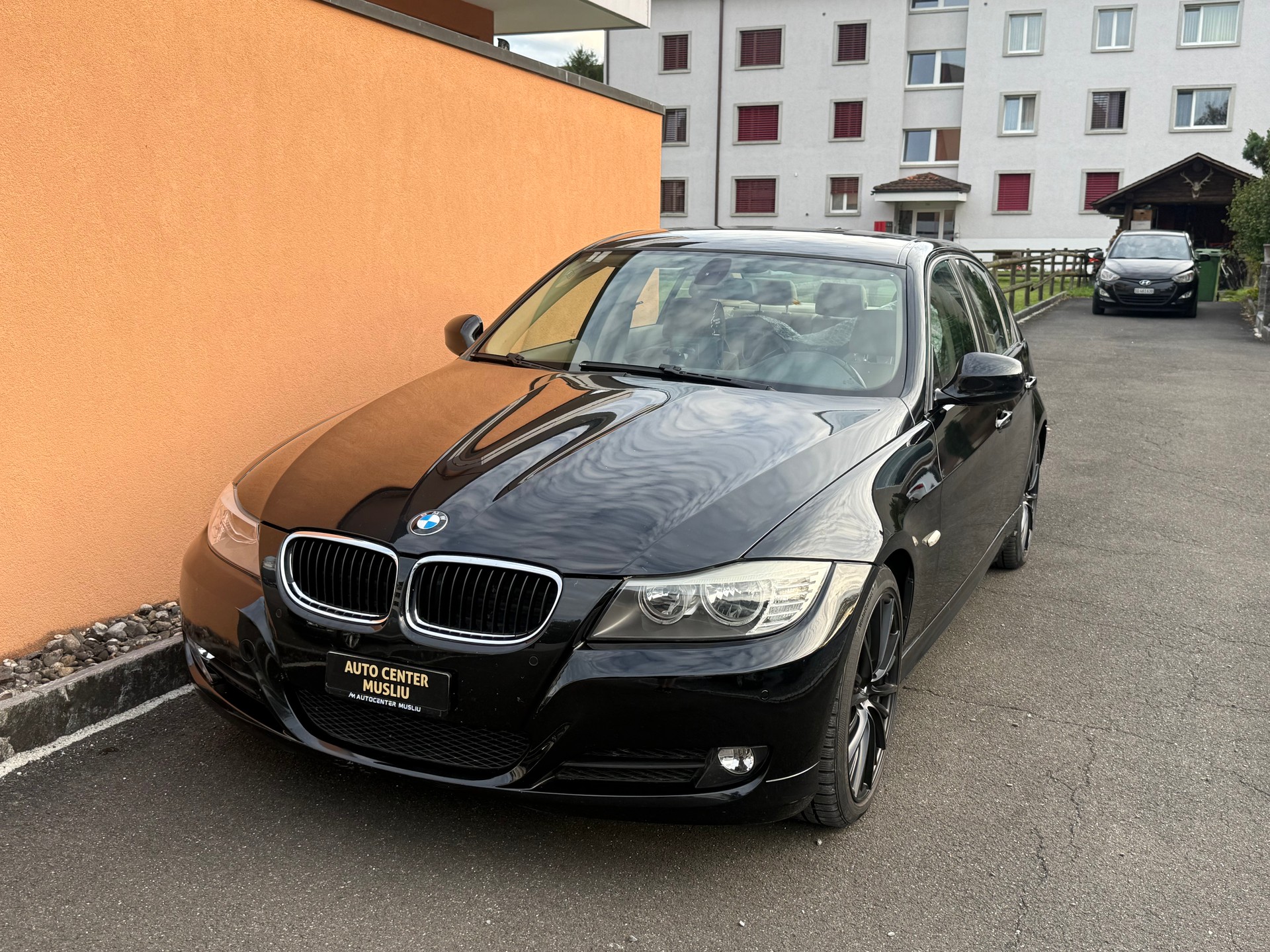BMW 318i Steptronic-image-1